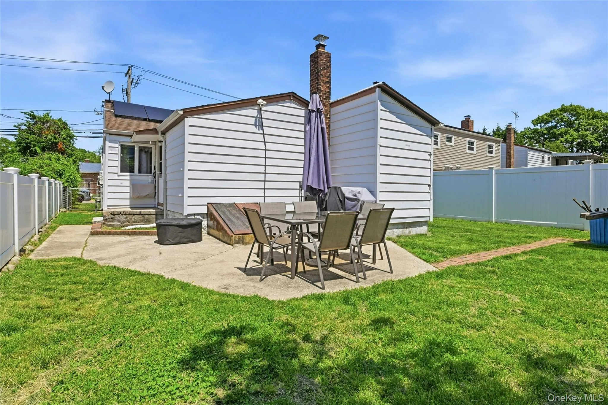 124 Linden Street, Oyster Bay, NY, 2 Bedrooms Bedrooms, 5 Rooms Rooms,1 BathroomBathrooms,Residential,For Rent,Linden,0,1027634 124 Linden Street, Oyster Bay, NY, 2 Bedrooms Bedrooms, 5 Rooms Rooms,1 BathroomBathrooms,Residential,For Rent,Linden,0,1027634