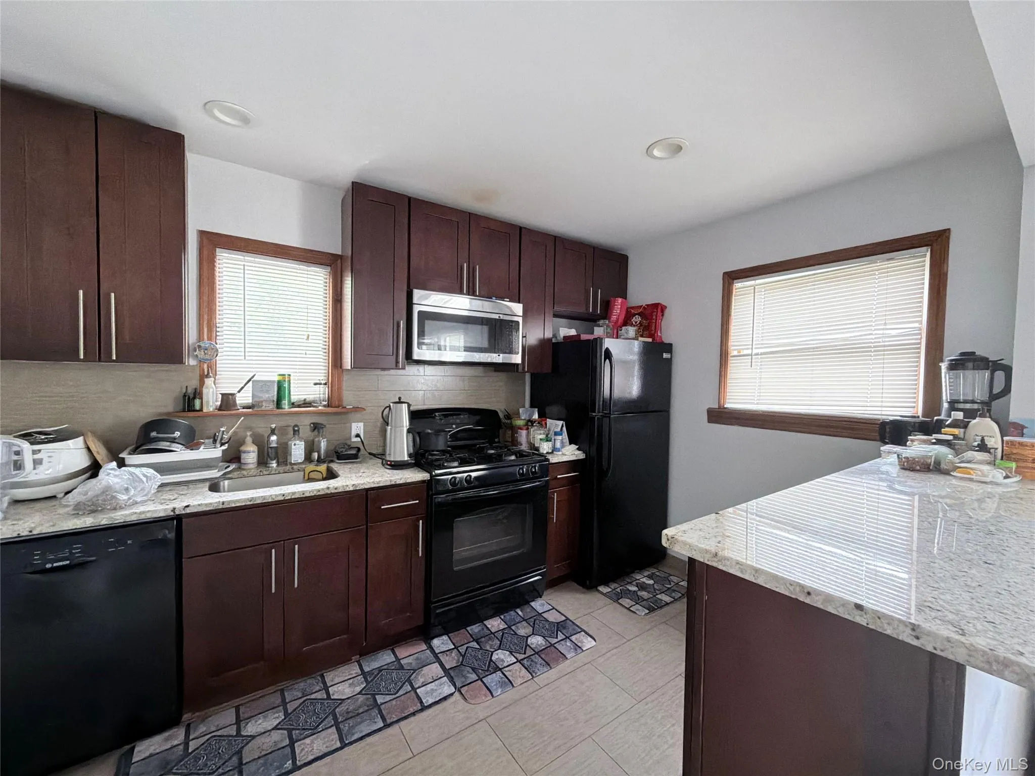 34 Parkside Drive, Oyster Bay, NY, 3 Bedrooms Bedrooms, 6 Rooms Rooms,2 BathroomsBathrooms,Residential Lease,For Rent,Parkside,0,1027638 34 Parkside Drive, Oyster Bay, NY, 3 Bedrooms Bedrooms, 6 Rooms Rooms,2 BathroomsBathrooms,Residential Lease,For Rent,Parkside,0,1027638