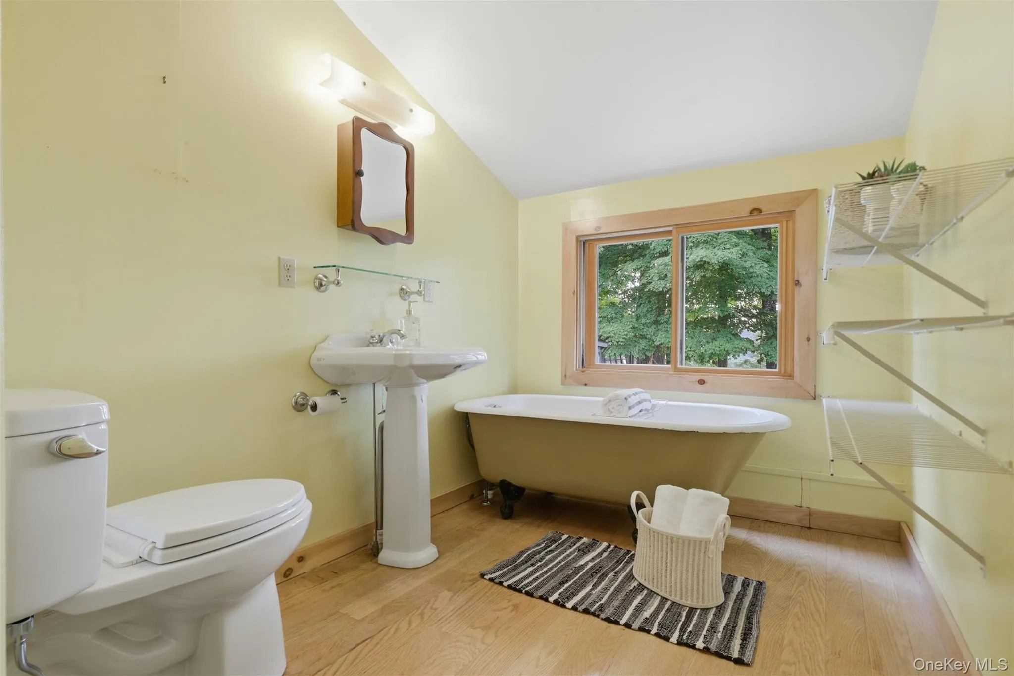 4230 Atwood Road, Marbletown, NY, 5 Bedrooms Bedrooms, 10 Rooms Rooms,3 BathroomsBathrooms,Residential,For Rent,Atwood,0,1027647 4230 Atwood Road, Marbletown, NY, 5 Bedrooms Bedrooms, 10 Rooms Rooms,3 BathroomsBathrooms,Residential,For Rent,Atwood,0,1027647