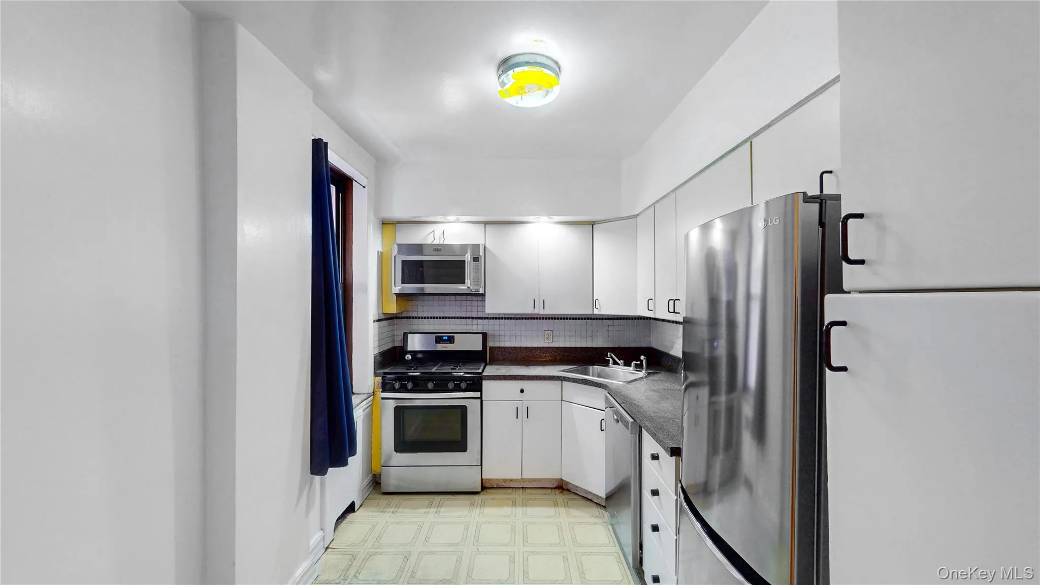 47-55 39th Place, New York, NY, 1 Bedroom Bedrooms, 4 Rooms Rooms,1 BathroomBathrooms,Residential,For Rent,39th,0,1027650 47-55 39th Place, New York, NY, 1 Bedroom Bedrooms, 4 Rooms Rooms,1 BathroomBathrooms,Residential,For Rent,39th,0,1027650