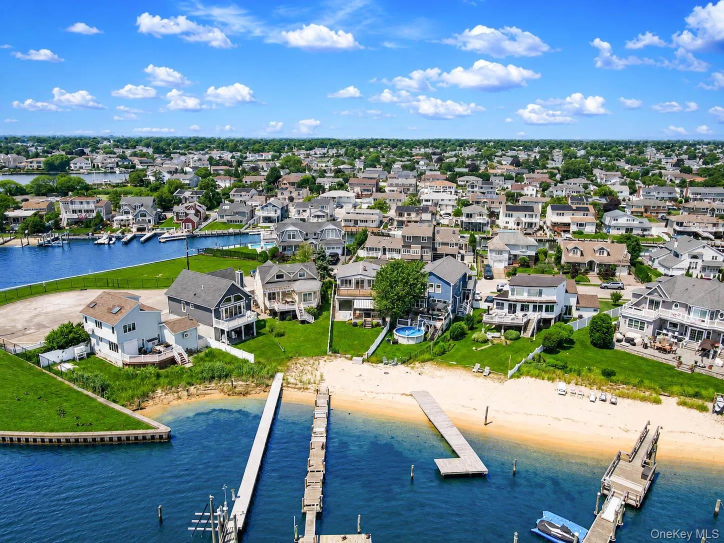 16 Brockmeyer Drive, Oyster Bay, NY, 4 Bedrooms Bedrooms, 8 Rooms Rooms,2 BathroomsBathrooms,Residential,For Rent,Brockmeyer,0,1027652 16 Brockmeyer Drive, Oyster Bay, NY, 4 Bedrooms Bedrooms, 8 Rooms Rooms,2 BathroomsBathrooms,Residential,For Rent,Brockmeyer,0,1027652