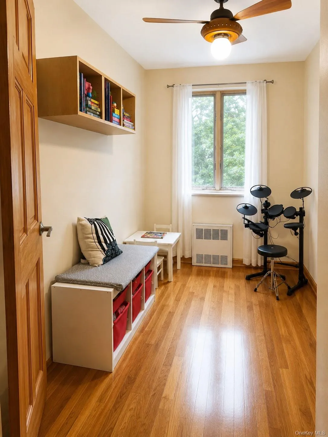 5107 64th Street, New York, NY, 3 Bedrooms Bedrooms, 5 Rooms Rooms,1 BathroomBathrooms,Residential,For Rent,64th,0,1027657 5107 64th Street, New York, NY, 3 Bedrooms Bedrooms, 5 Rooms Rooms,1 BathroomBathrooms,Residential,For Rent,64th,0,1027657