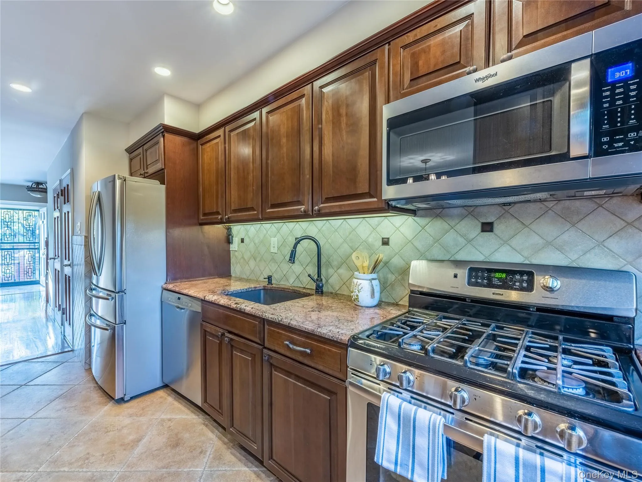 5107 64th Street, New York, NY, 3 Bedrooms Bedrooms, 5 Rooms Rooms,1 BathroomBathrooms,Residential,For Rent,64th,0,1027657 5107 64th Street, New York, NY, 3 Bedrooms Bedrooms, 5 Rooms Rooms,1 BathroomBathrooms,Residential,For Rent,64th,0,1027657