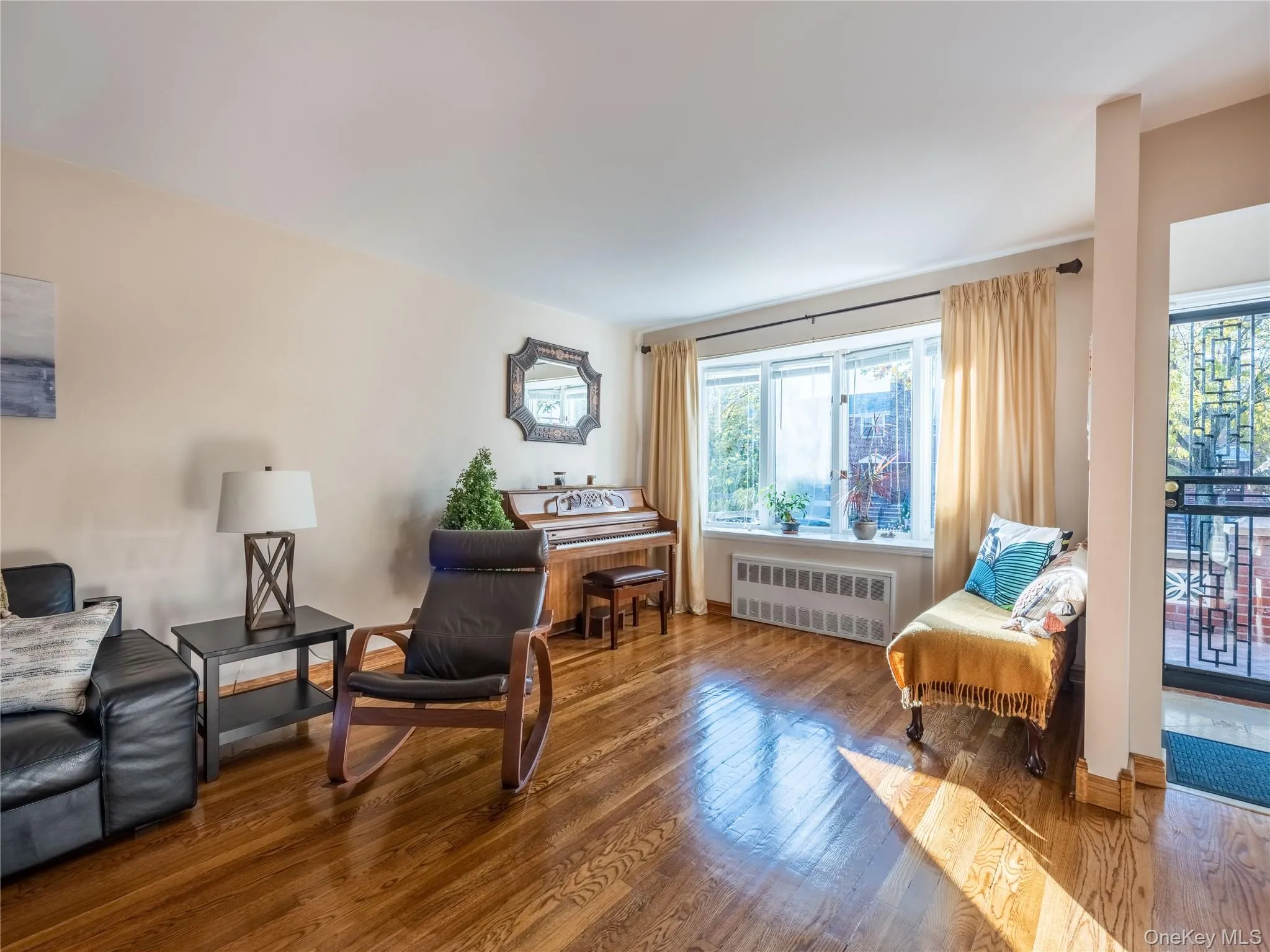 5107 64th Street, New York, NY, 3 Bedrooms Bedrooms, 5 Rooms Rooms,1 BathroomBathrooms,Residential,For Rent,64th,0,1027657 5107 64th Street, New York, NY, 3 Bedrooms Bedrooms, 5 Rooms Rooms,1 BathroomBathrooms,Residential,For Rent,64th,0,1027657