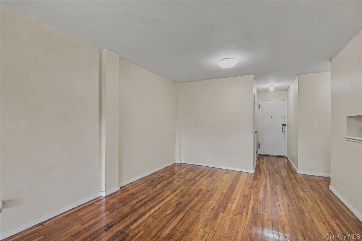 143-30 Roosevelt Avenue, New York, NY, 2 Bedrooms Bedrooms, 5 Rooms Rooms,1 BathroomBathrooms,Residential,For Rent,Roosevelt,0,1027665 143-30 Roosevelt Avenue, New York, NY, 2 Bedrooms Bedrooms, 5 Rooms Rooms,1 BathroomBathrooms,Residential,For Rent,Roosevelt,0,1027665