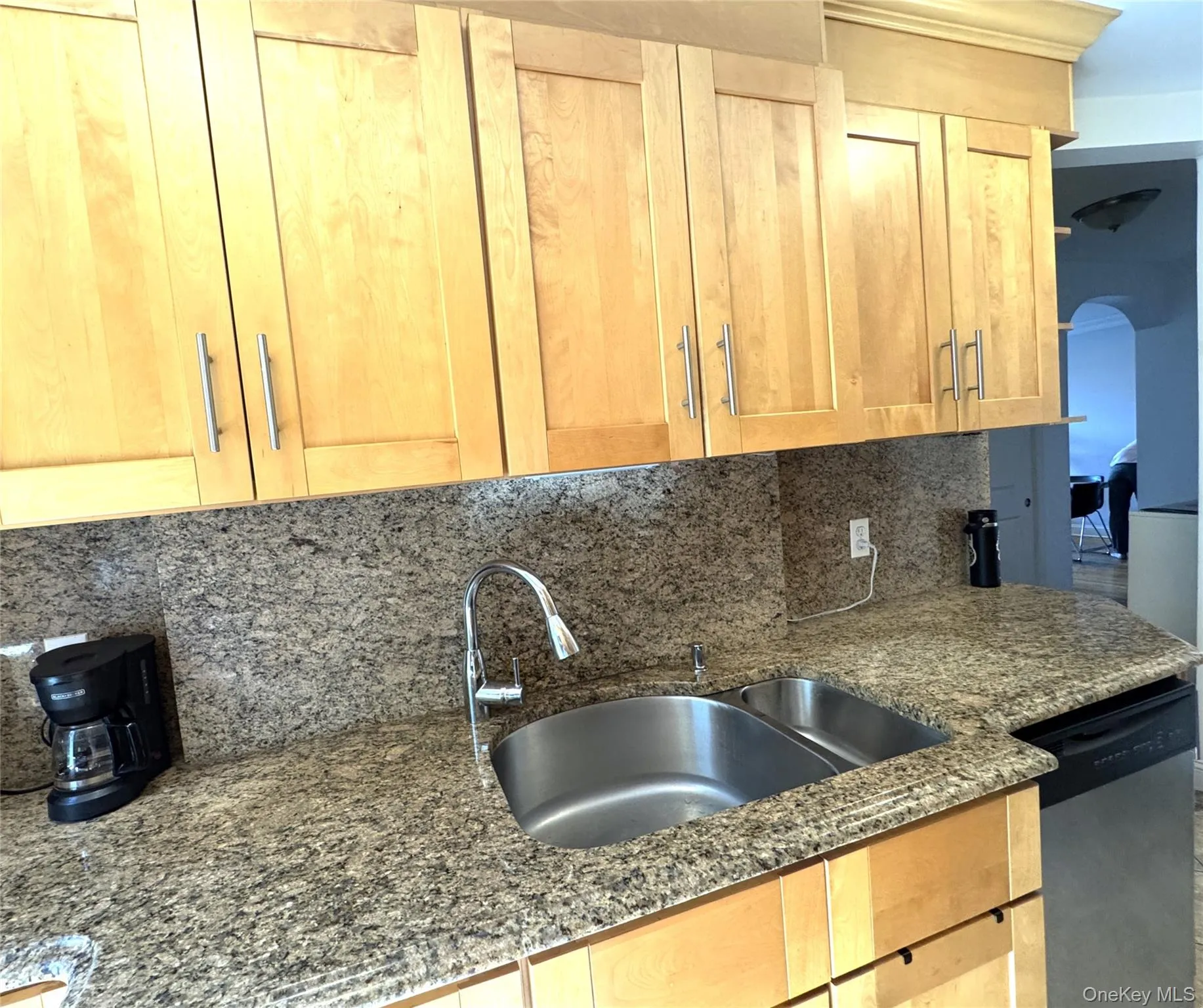 141-02 78th Road, New York, NY, 2 Bedrooms Bedrooms, 5 Rooms Rooms,1 BathroomBathrooms,Residential,For Rent,78th,0,1027666 141-02 78th Road, New York, NY, 2 Bedrooms Bedrooms, 5 Rooms Rooms,1 BathroomBathrooms,Residential,For Rent,78th,0,1027666