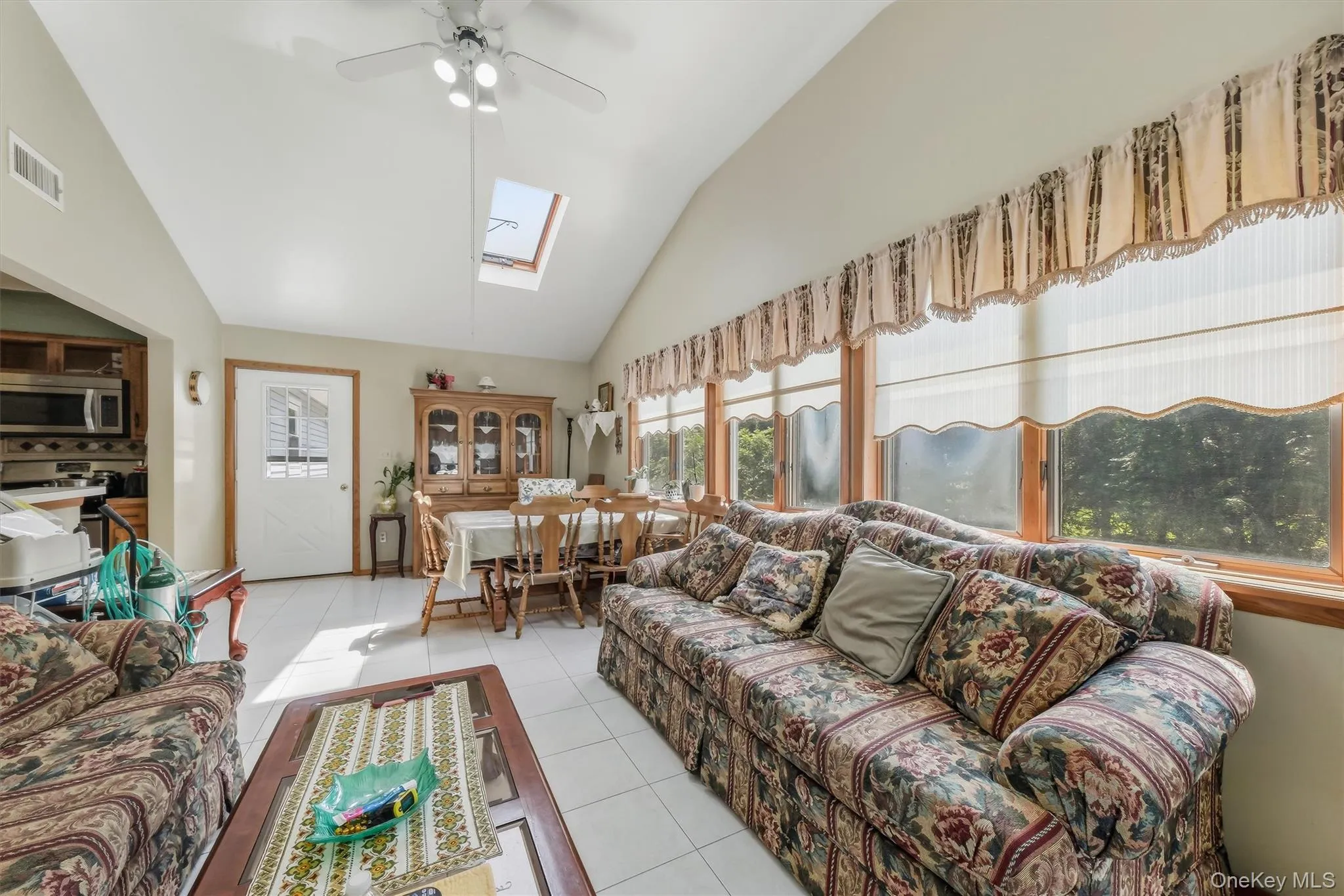 41 Keats Drive, New Windsor, NY, 3 Bedrooms Bedrooms, 9 Rooms Rooms,2 BathroomsBathrooms,Residential,For Rent,Keats,0,1027670 41 Keats Drive, New Windsor, NY, 3 Bedrooms Bedrooms, 9 Rooms Rooms,2 BathroomsBathrooms,Residential,For Rent,Keats,0,1027670