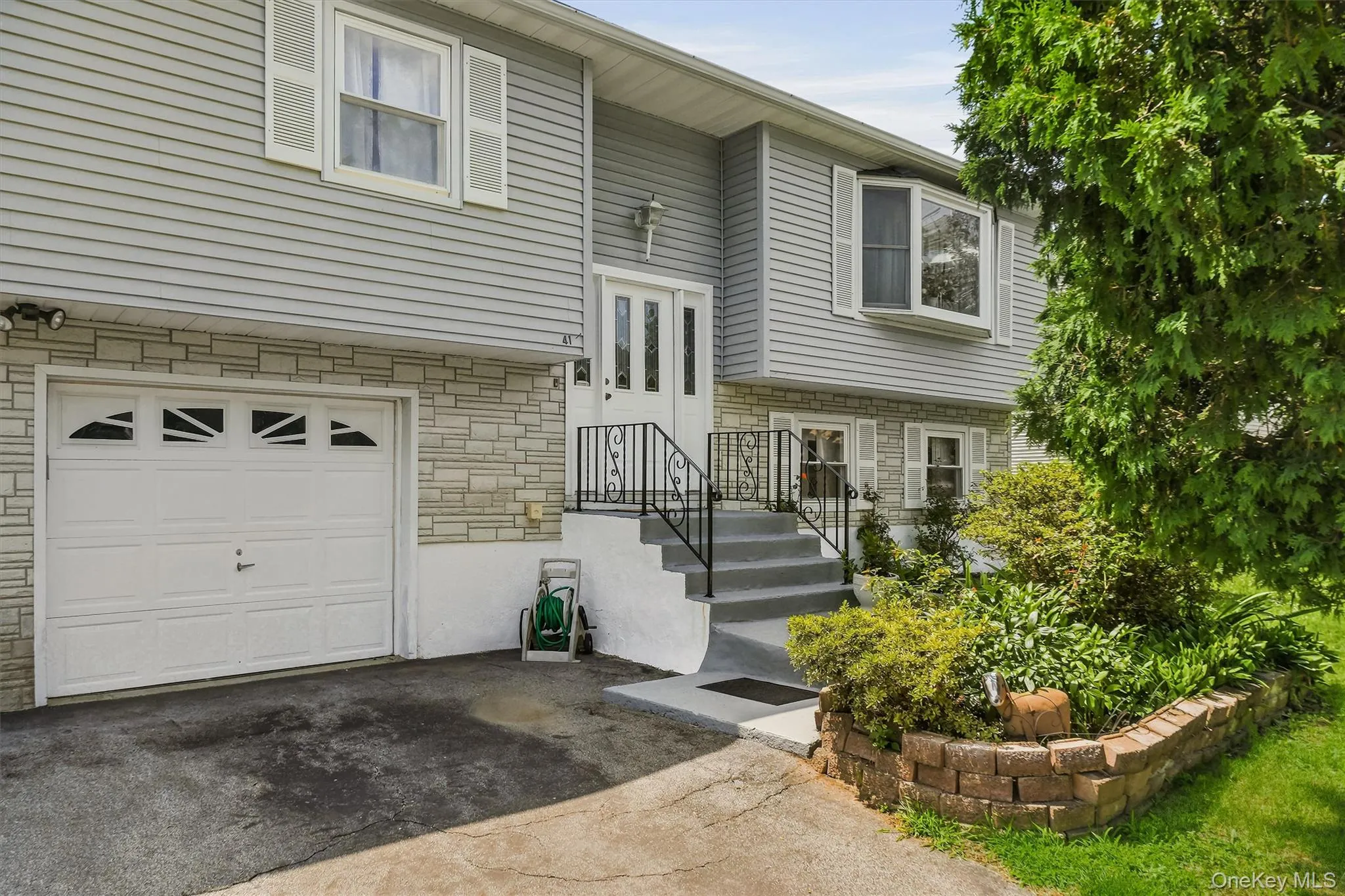 41 Keats Drive, New Windsor, NY, 3 Bedrooms Bedrooms, 9 Rooms Rooms,2 BathroomsBathrooms,Residential,For Rent,Keats,0,1027670 41 Keats Drive, New Windsor, NY, 3 Bedrooms Bedrooms, 9 Rooms Rooms,2 BathroomsBathrooms,Residential,For Rent,Keats,0,1027670