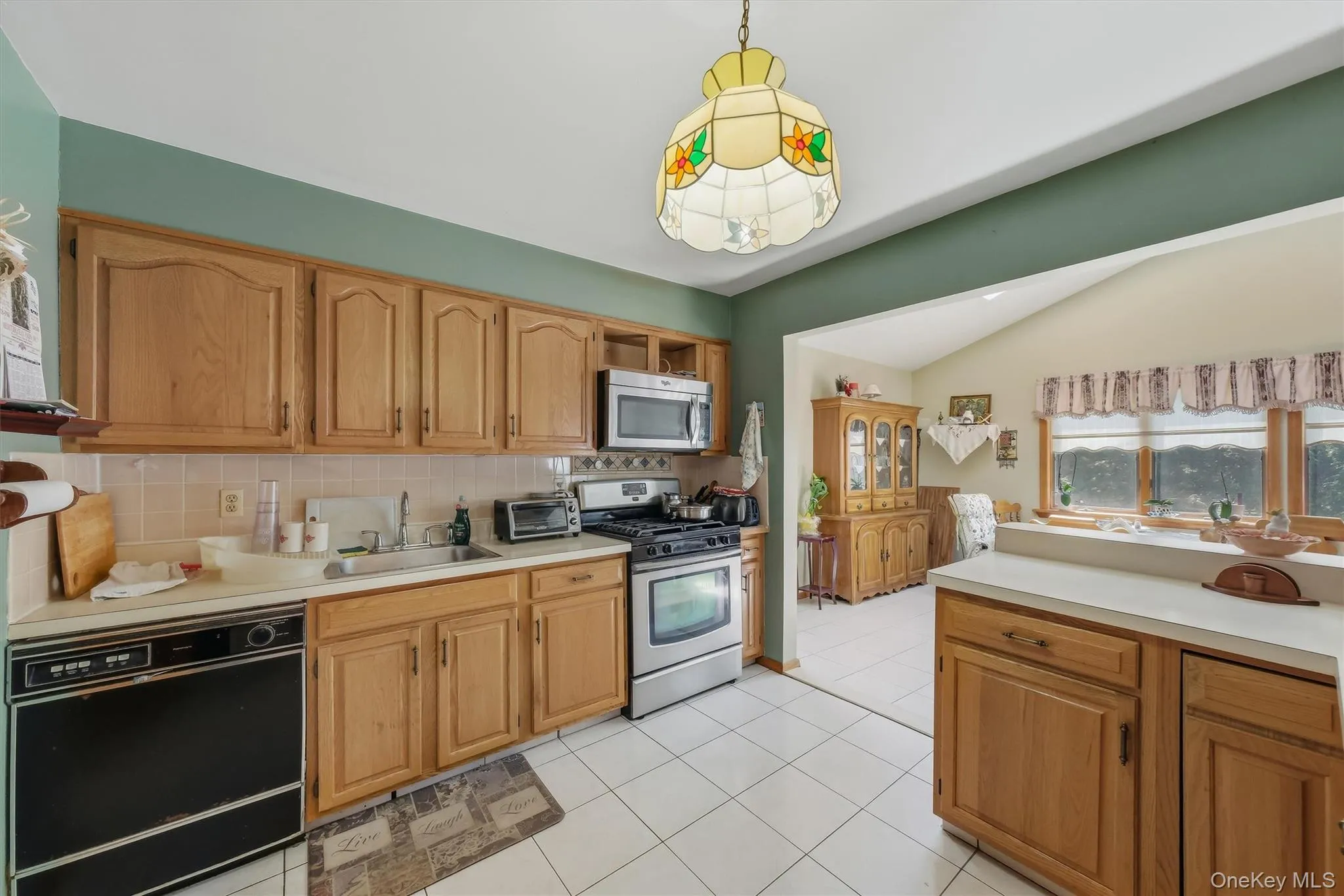 41 Keats Drive, New Windsor, NY, 3 Bedrooms Bedrooms, 9 Rooms Rooms,2 BathroomsBathrooms,Residential,For Rent,Keats,0,1027670 41 Keats Drive, New Windsor, NY, 3 Bedrooms Bedrooms, 9 Rooms Rooms,2 BathroomsBathrooms,Residential,For Rent,Keats,0,1027670