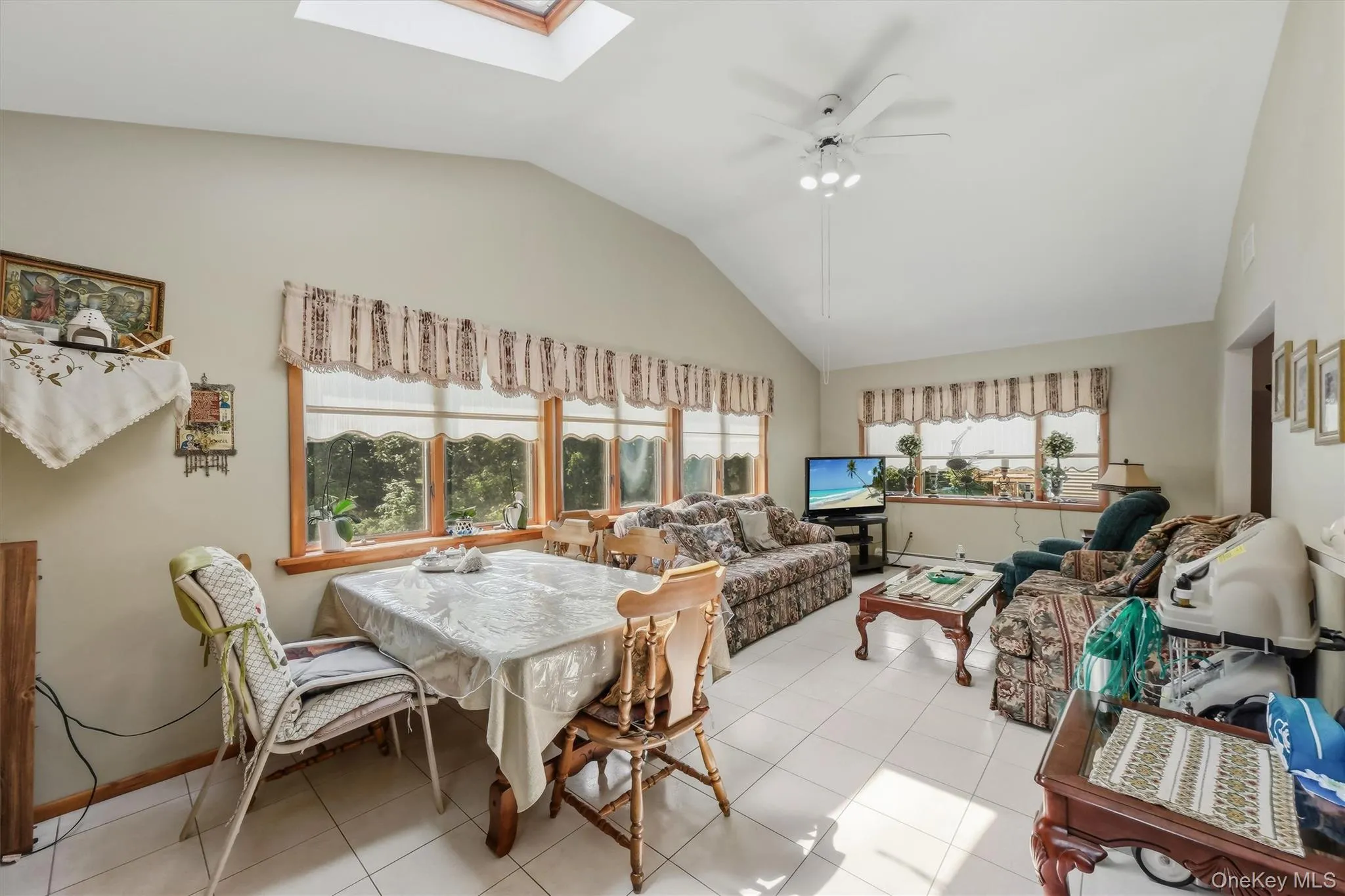41 Keats Drive, New Windsor, NY, 3 Bedrooms Bedrooms, 9 Rooms Rooms,2 BathroomsBathrooms,Residential,For Rent,Keats,0,1027670 41 Keats Drive, New Windsor, NY, 3 Bedrooms Bedrooms, 9 Rooms Rooms,2 BathroomsBathrooms,Residential,For Rent,Keats,0,1027670