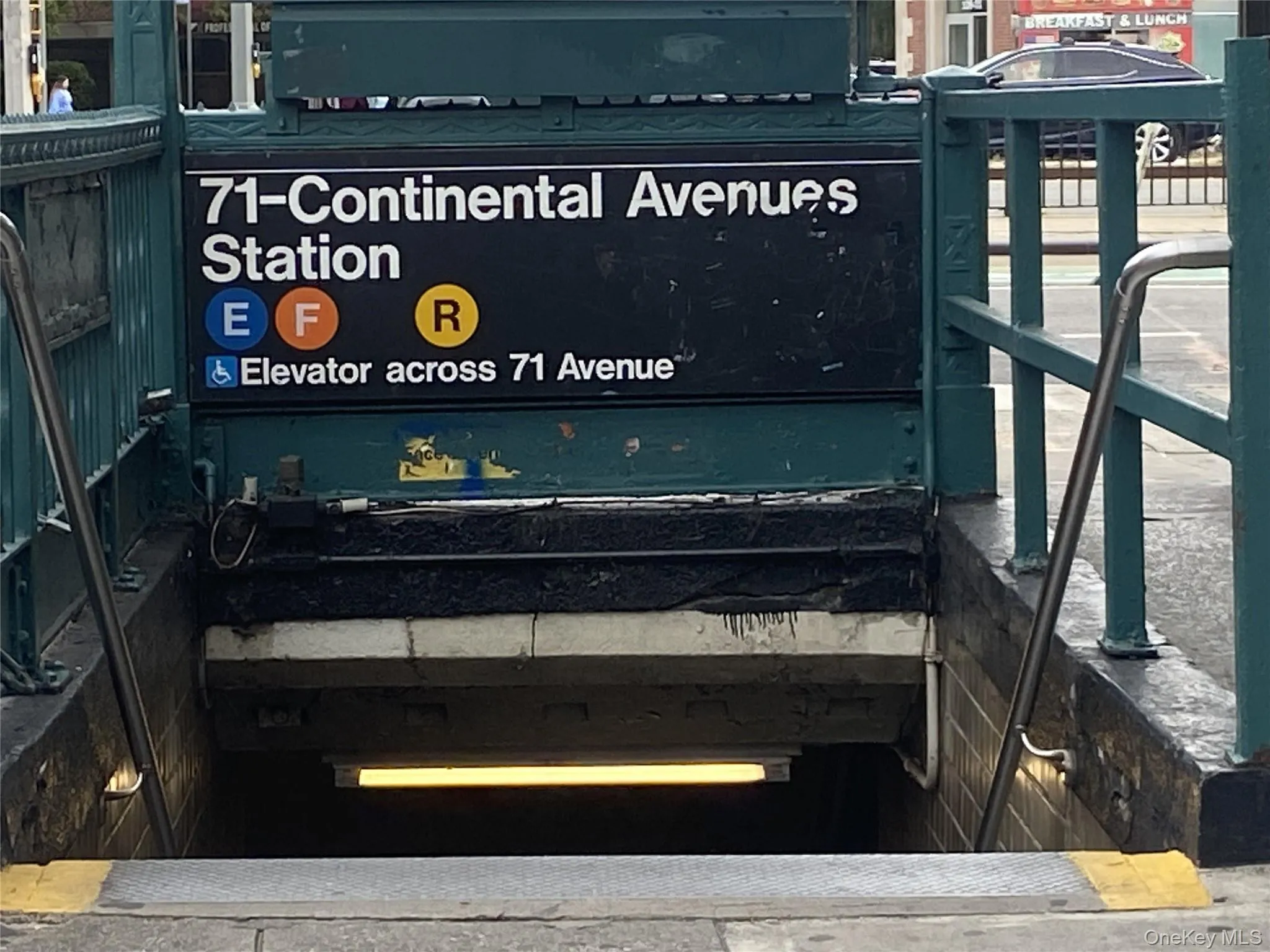 Forest Hills: Subway Forest Hills: Subway