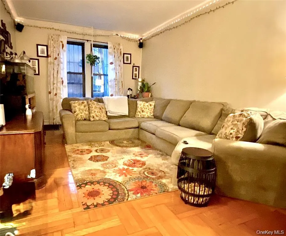 190 Mosholu Parkway, New York, NY, 3 Bedrooms Bedrooms, 5 Rooms Rooms,2 BathroomsBathrooms,Residential,For Rent,Mosholu,0,1027673 190 Mosholu Parkway, New York, NY, 3 Bedrooms Bedrooms, 5 Rooms Rooms,2 BathroomsBathrooms,Residential,For Rent,Mosholu,0,1027673