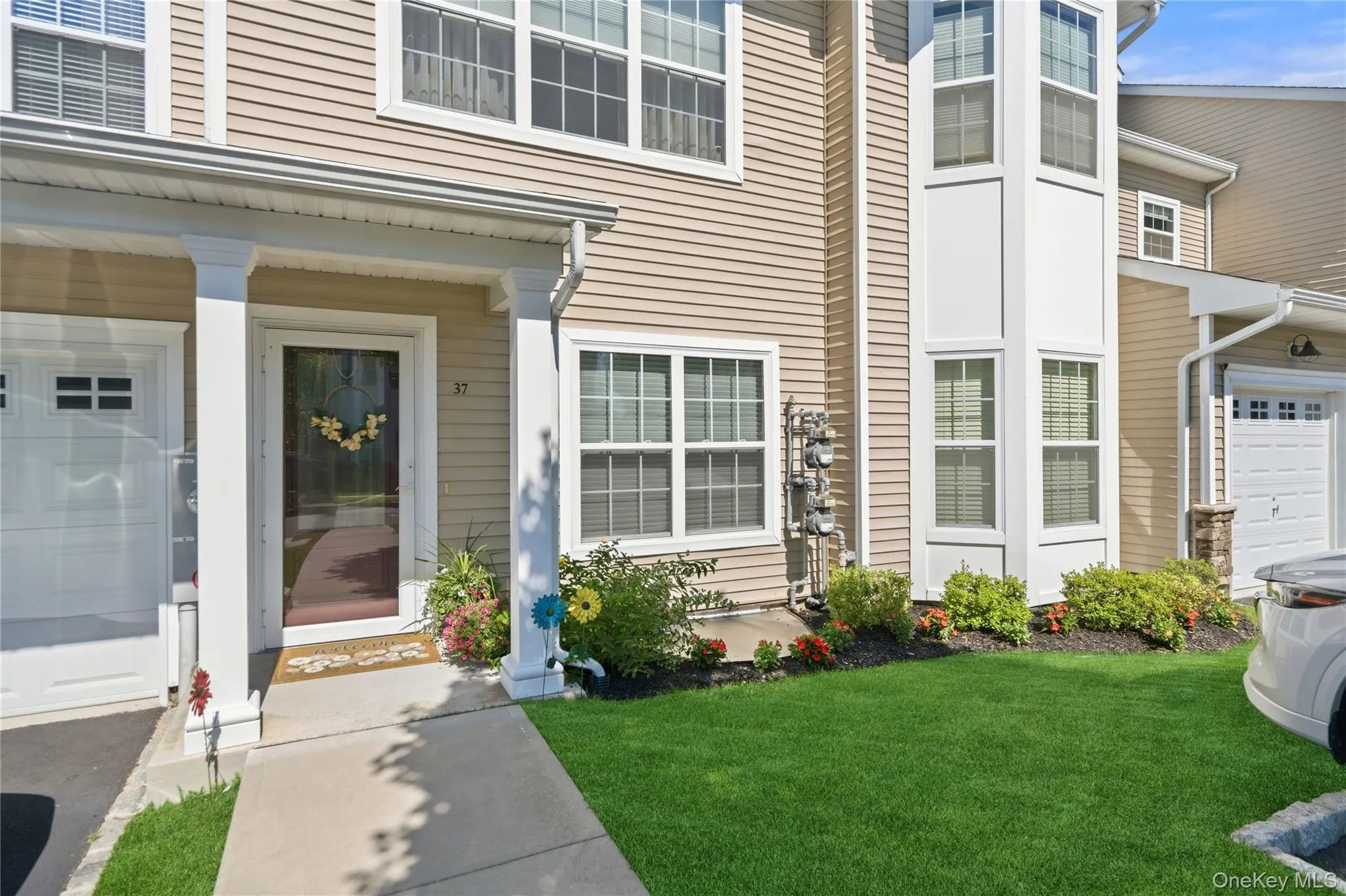 37 Halley Drive, Brookhaven, NY, 2 Bedrooms Bedrooms, 6 Rooms Rooms,2 BathroomsBathrooms,Residential,For Rent,Halley,0,1027676 37 Halley Drive, Brookhaven, NY, 2 Bedrooms Bedrooms, 6 Rooms Rooms,2 BathroomsBathrooms,Residential,For Rent,Halley,0,1027676
