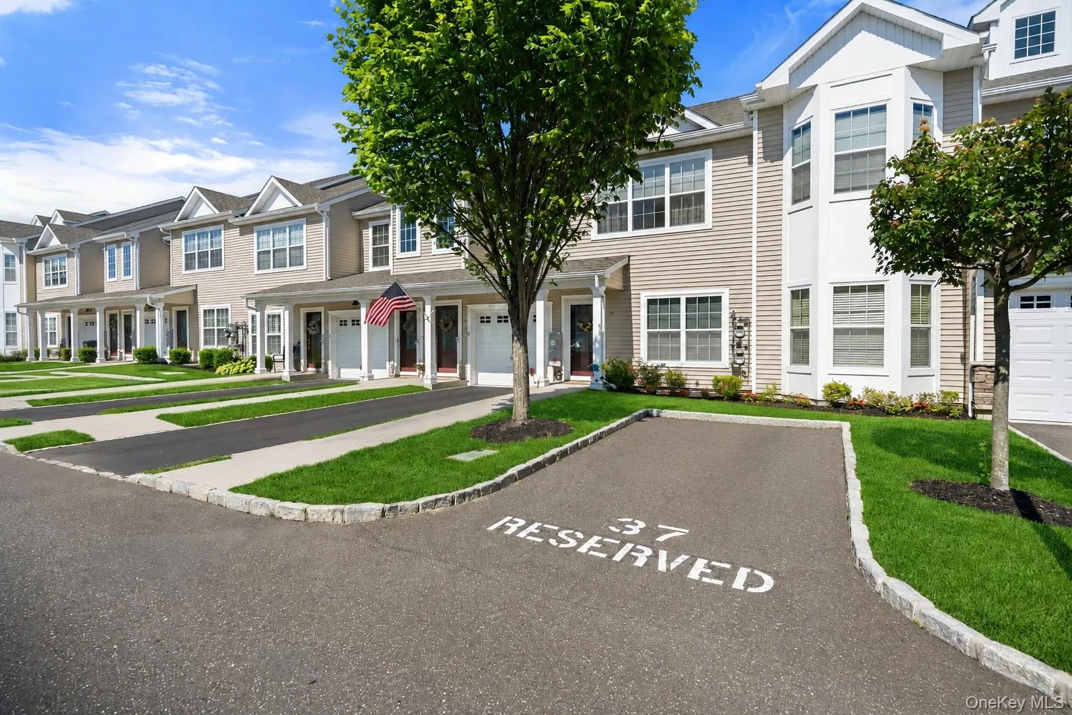 37 Halley Drive, Brookhaven, NY, 2 Bedrooms Bedrooms, 6 Rooms Rooms,2 BathroomsBathrooms,Residential,For Rent,Halley,0,1027676 37 Halley Drive, Brookhaven, NY, 2 Bedrooms Bedrooms, 6 Rooms Rooms,2 BathroomsBathrooms,Residential,For Rent,Halley,0,1027676