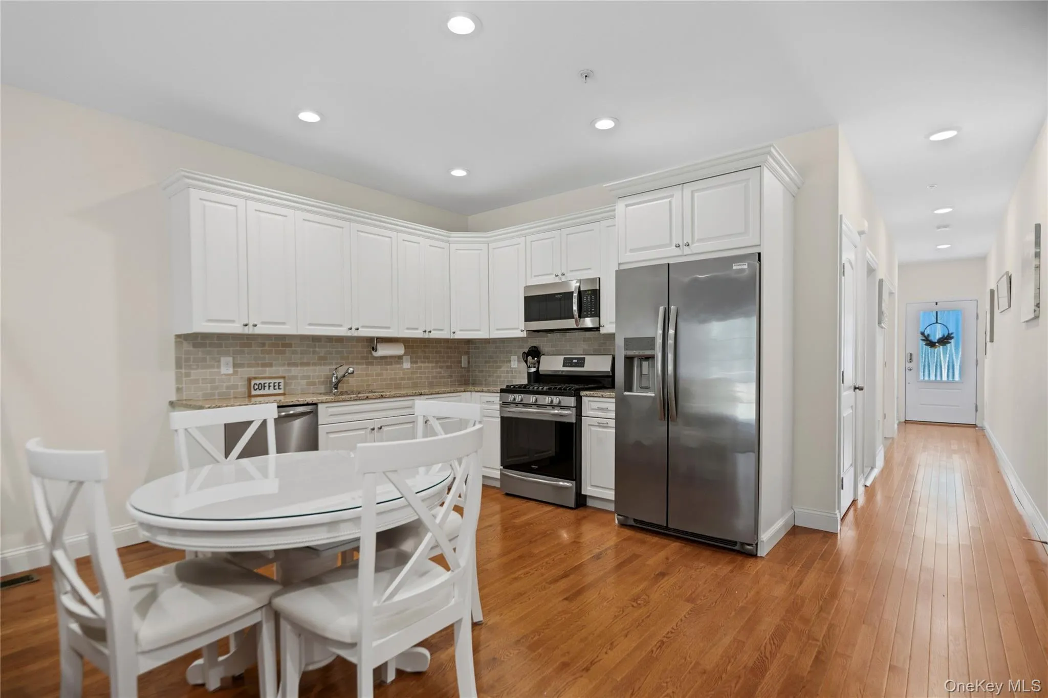 37 Halley Drive, Brookhaven, NY, 2 Bedrooms Bedrooms, 6 Rooms Rooms,2 BathroomsBathrooms,Residential,For Rent,Halley,0,1027676 37 Halley Drive, Brookhaven, NY, 2 Bedrooms Bedrooms, 6 Rooms Rooms,2 BathroomsBathrooms,Residential,For Rent,Halley,0,1027676