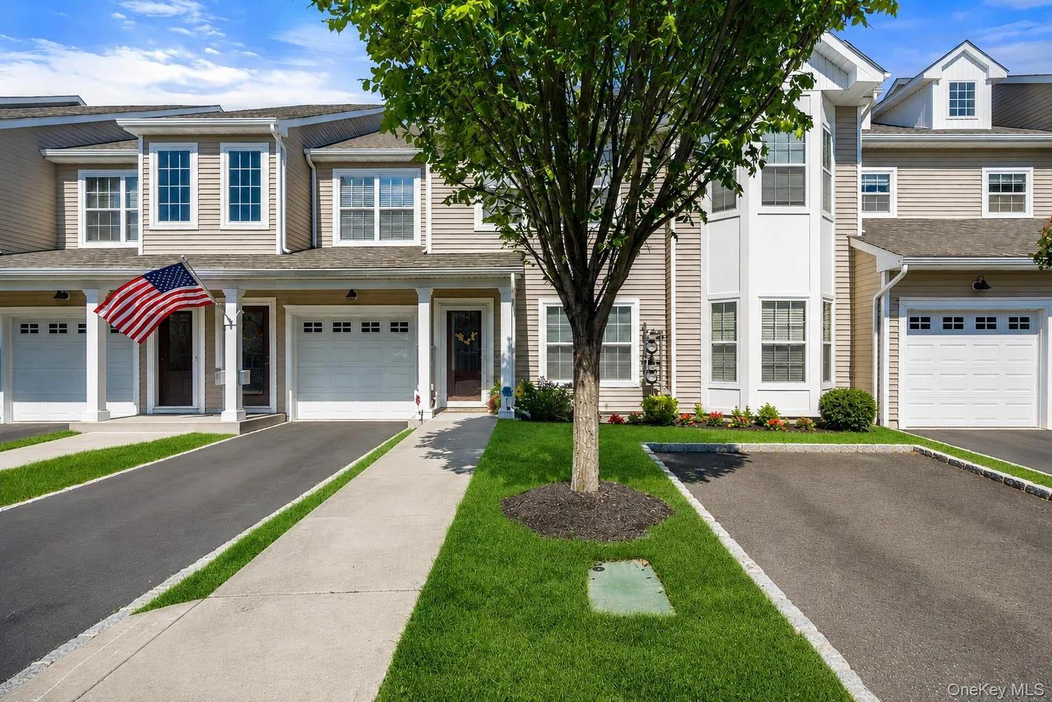 37 Halley Drive, Brookhaven, NY, 2 Bedrooms Bedrooms, 6 Rooms Rooms,2 BathroomsBathrooms,Residential,For Rent,Halley,0,1027676 37 Halley Drive, Brookhaven, NY, 2 Bedrooms Bedrooms, 6 Rooms Rooms,2 BathroomsBathrooms,Residential,For Rent,Halley,0,1027676