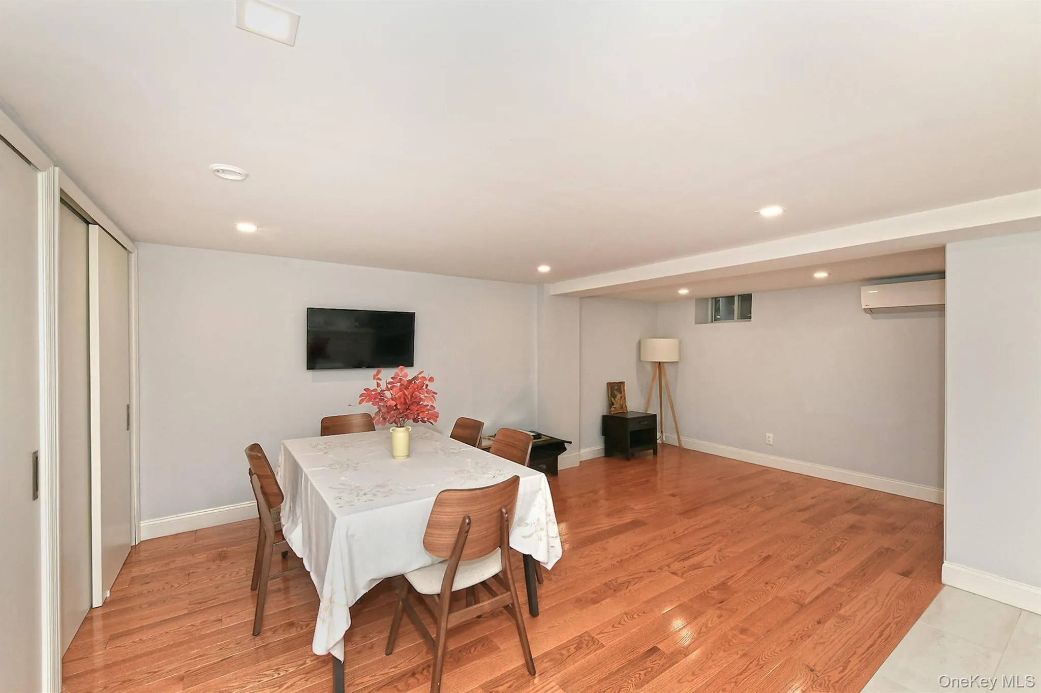 3250 32nd Street, New York, NY, 3 Bedrooms Bedrooms, 9 Rooms Rooms,2 BathroomsBathrooms,Residential,For Rent,32nd,0,1027689 3250 32nd Street, New York, NY, 3 Bedrooms Bedrooms, 9 Rooms Rooms,2 BathroomsBathrooms,Residential,For Rent,32nd,0,1027689