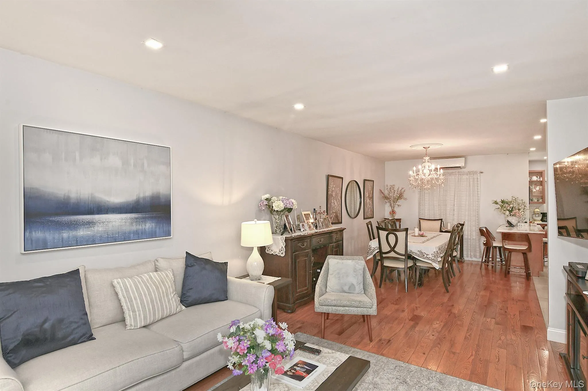3250 32nd Street, New York, NY, 3 Bedrooms Bedrooms, 9 Rooms Rooms,2 BathroomsBathrooms,Residential,For Rent,32nd,0,1027689 3250 32nd Street, New York, NY, 3 Bedrooms Bedrooms, 9 Rooms Rooms,2 BathroomsBathrooms,Residential,For Rent,32nd,0,1027689