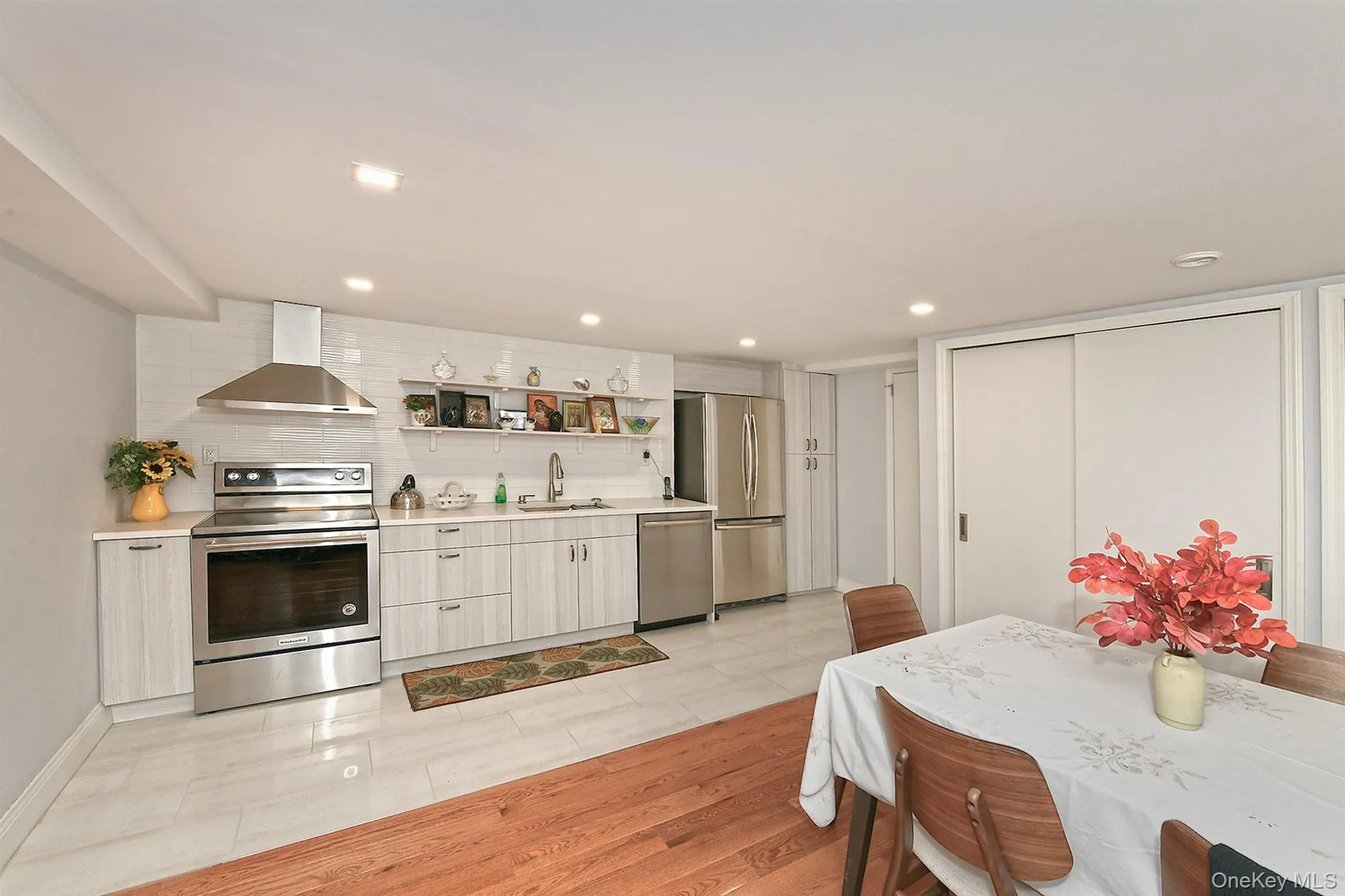 3250 32nd Street, New York, NY, 3 Bedrooms Bedrooms, 9 Rooms Rooms,2 BathroomsBathrooms,Residential,For Rent,32nd,0,1027689 3250 32nd Street, New York, NY, 3 Bedrooms Bedrooms, 9 Rooms Rooms,2 BathroomsBathrooms,Residential,For Rent,32nd,0,1027689