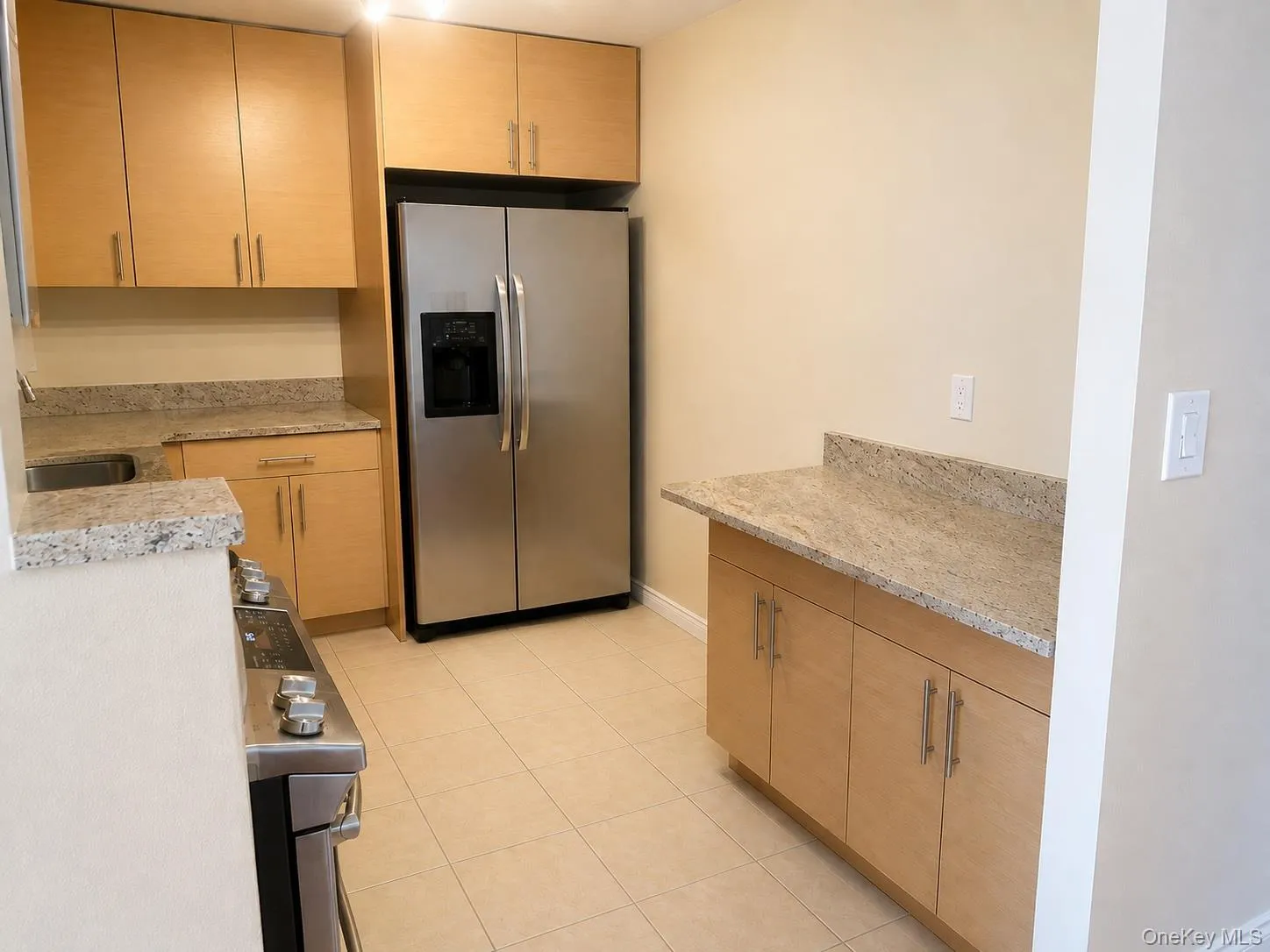 Spacious Kitchen with Stainless steel appliances. Spacious Kitchen with Stainless steel appliances.