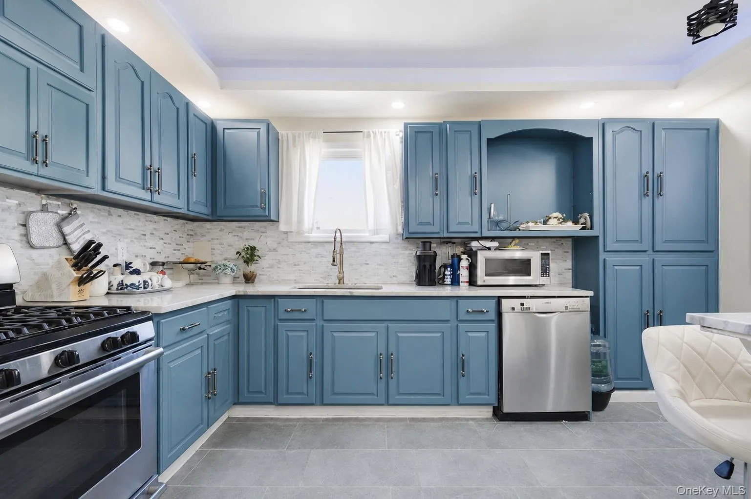113-29 Colfax Street, New York, NY, 4 Bedrooms Bedrooms, 9 Rooms Rooms,2 BathroomsBathrooms,Residential,For Rent,Colfax,0,1027700 113-29 Colfax Street, New York, NY, 4 Bedrooms Bedrooms, 9 Rooms Rooms,2 BathroomsBathrooms,Residential,For Rent,Colfax,0,1027700