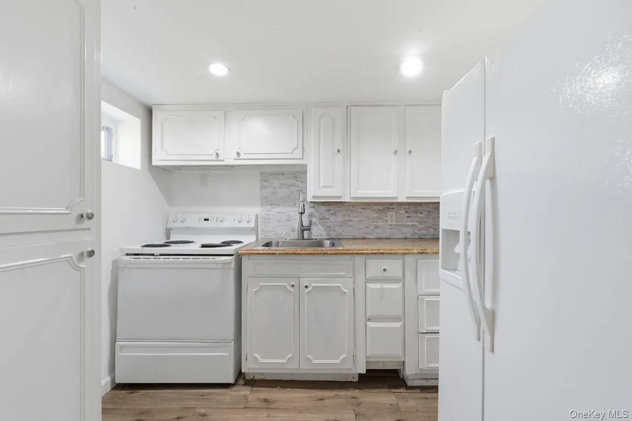 113-29 Colfax Street, New York, NY, 4 Bedrooms Bedrooms, 9 Rooms Rooms,2 BathroomsBathrooms,Residential,For Rent,Colfax,0,1027700 113-29 Colfax Street, New York, NY, 4 Bedrooms Bedrooms, 9 Rooms Rooms,2 BathroomsBathrooms,Residential,For Rent,Colfax,0,1027700