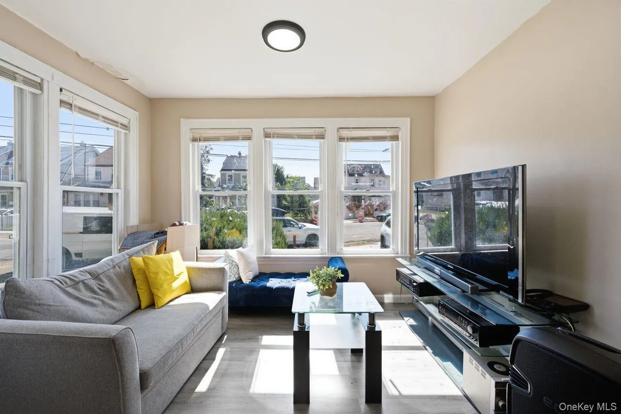 113-29 Colfax Street, New York, NY, 4 Bedrooms Bedrooms, 9 Rooms Rooms,2 BathroomsBathrooms,Residential,For Rent,Colfax,0,1027700 113-29 Colfax Street, New York, NY, 4 Bedrooms Bedrooms, 9 Rooms Rooms,2 BathroomsBathrooms,Residential,For Rent,Colfax,0,1027700