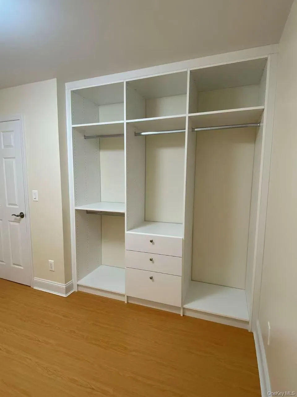 67-97 136th Street, New York, NY, 1 Bedroom Bedrooms, 4 Rooms Rooms,1 BathroomBathrooms,Residential,For Rent,136th Street,0,1027702 67-97 136th Street, New York, NY, 1 Bedroom Bedrooms, 4 Rooms Rooms,1 BathroomBathrooms,Residential,For Rent,136th Street,0,1027702