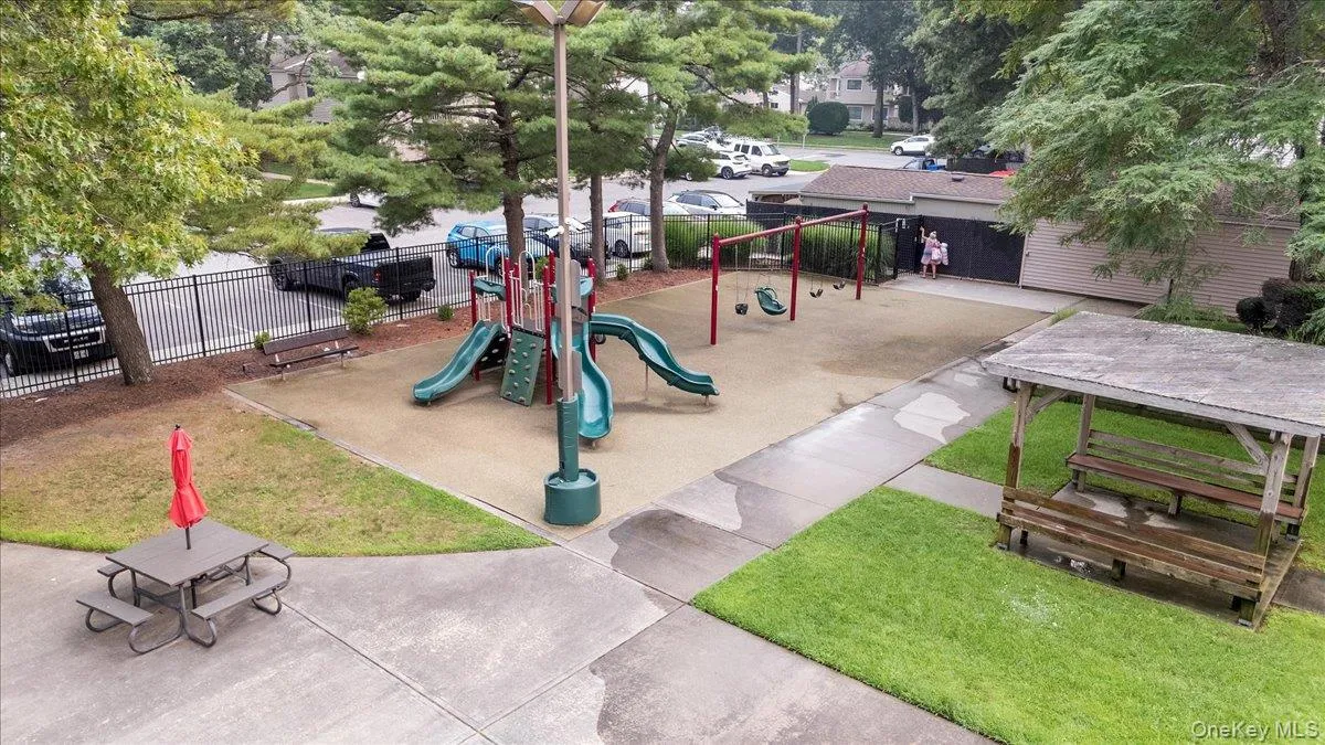 221 Springmeadow Drive, Islip, NY, 2 Bedrooms Bedrooms, 5 Rooms Rooms,1 BathroomBathrooms,Residential,For Rent,Springmeadow,0,1027712 221 Springmeadow Drive, Islip, NY, 2 Bedrooms Bedrooms, 5 Rooms Rooms,1 BathroomBathrooms,Residential,For Rent,Springmeadow,0,1027712