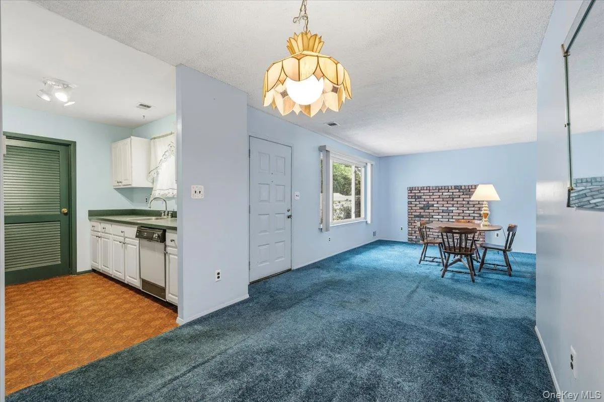 221 Springmeadow Drive, Islip, NY, 2 Bedrooms Bedrooms, 5 Rooms Rooms,1 BathroomBathrooms,Residential,For Rent,Springmeadow,0,1027712 221 Springmeadow Drive, Islip, NY, 2 Bedrooms Bedrooms, 5 Rooms Rooms,1 BathroomBathrooms,Residential,For Rent,Springmeadow,0,1027712