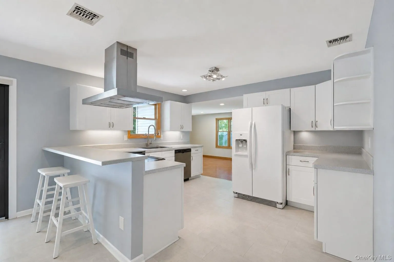 25 Walter Drive, Smithtown, NY, 3 Bedrooms Bedrooms, 7 Rooms Rooms,2 BathroomsBathrooms,Residential,For Rent,Walter,0,1027714 25 Walter Drive, Smithtown, NY, 3 Bedrooms Bedrooms, 7 Rooms Rooms,2 BathroomsBathrooms,Residential,For Rent,Walter,0,1027714