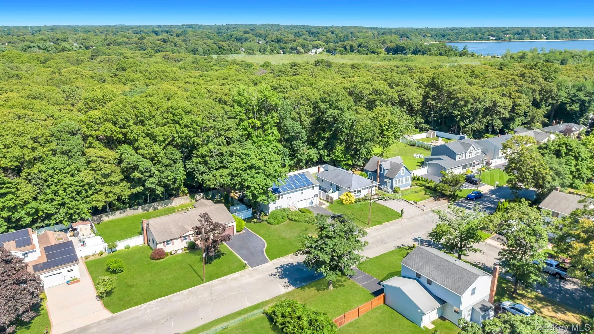 25 Walter Drive, Smithtown, NY, 3 Bedrooms Bedrooms, 7 Rooms Rooms,2 BathroomsBathrooms,Residential,For Rent,Walter,0,1027714 25 Walter Drive, Smithtown, NY, 3 Bedrooms Bedrooms, 7 Rooms Rooms,2 BathroomsBathrooms,Residential,For Rent,Walter,0,1027714