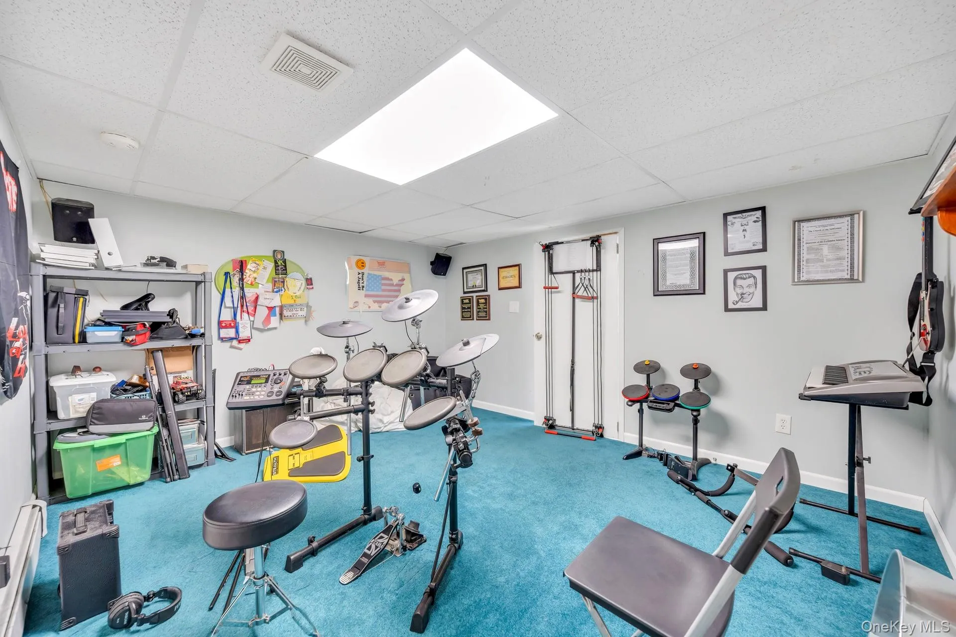 25 Walter Drive, Smithtown, NY, 3 Bedrooms Bedrooms, 7 Rooms Rooms,2 BathroomsBathrooms,Residential,For Rent,Walter,0,1027714 25 Walter Drive, Smithtown, NY, 3 Bedrooms Bedrooms, 7 Rooms Rooms,2 BathroomsBathrooms,Residential,For Rent,Walter,0,1027714