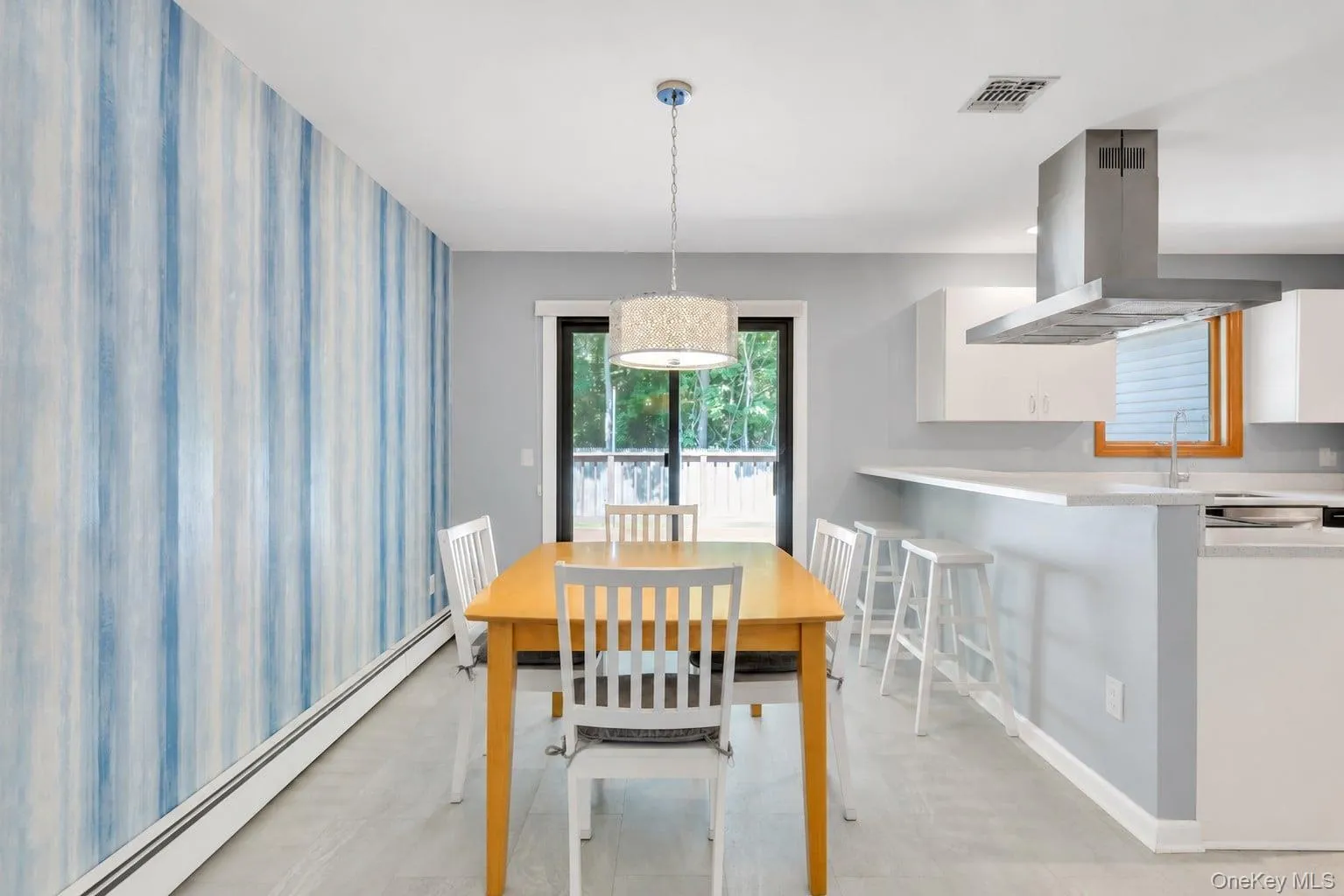 25 Walter Drive, Smithtown, NY, 3 Bedrooms Bedrooms, 7 Rooms Rooms,2 BathroomsBathrooms,Residential,For Rent,Walter,0,1027714 25 Walter Drive, Smithtown, NY, 3 Bedrooms Bedrooms, 7 Rooms Rooms,2 BathroomsBathrooms,Residential,For Rent,Walter,0,1027714