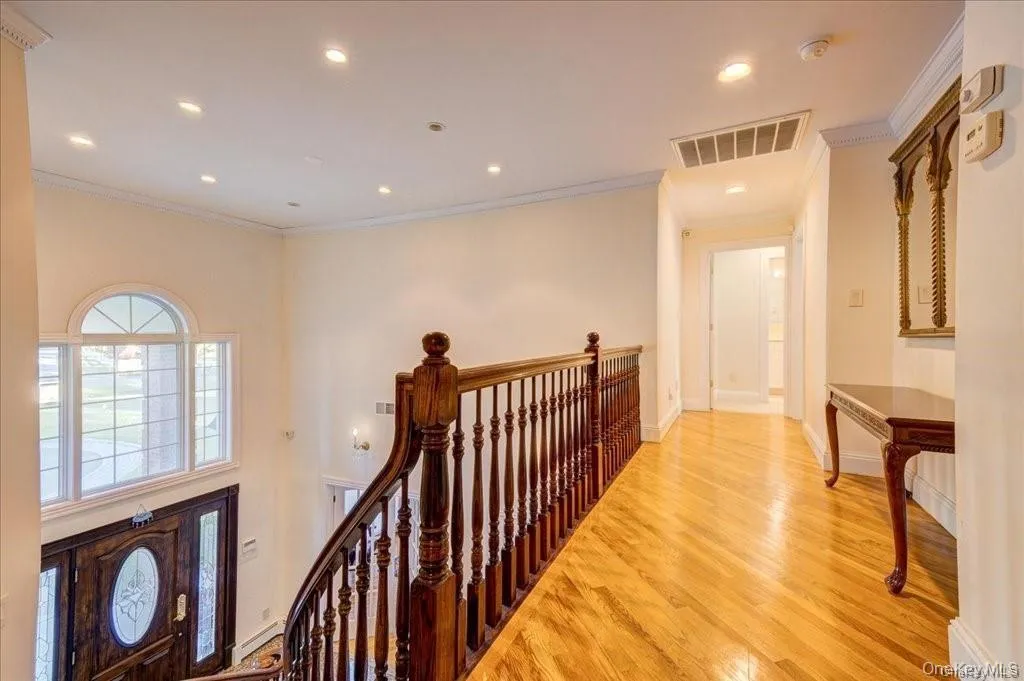 2nd Floor Hallway w 4 Br Suits 2nd Floor Hallway w 4 Br Suits