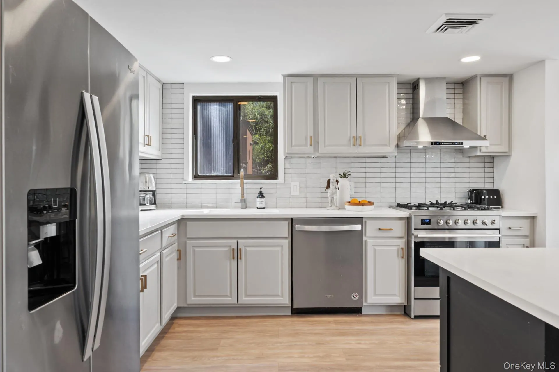 181 Martling Avenue, Greenburgh, NY, 2 Bedrooms Bedrooms, 7 Rooms Rooms,2 BathroomsBathrooms,Residential,For Rent,Martling,0,1027726 181 Martling Avenue, Greenburgh, NY, 2 Bedrooms Bedrooms, 7 Rooms Rooms,2 BathroomsBathrooms,Residential,For Rent,Martling,0,1027726