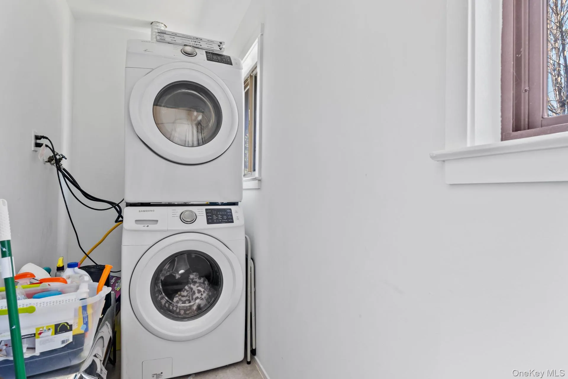 181 Martling Avenue, Greenburgh, NY, 2 Bedrooms Bedrooms, 7 Rooms Rooms,2 BathroomsBathrooms,Residential,For Rent,Martling,0,1027726 181 Martling Avenue, Greenburgh, NY, 2 Bedrooms Bedrooms, 7 Rooms Rooms,2 BathroomsBathrooms,Residential,For Rent,Martling,0,1027726