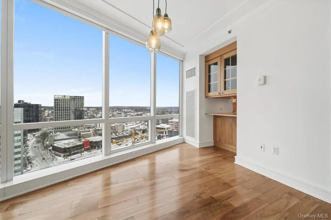 5 Renaissance, White Plains, NY, 2 Bedrooms Bedrooms, 4 Rooms Rooms,2 BathroomsBathrooms,Residential Lease,For Rent,Renaissance,0,1027730 5 Renaissance, White Plains, NY, 2 Bedrooms Bedrooms, 4 Rooms Rooms,2 BathroomsBathrooms,Residential Lease,For Rent,Renaissance,0,1027730