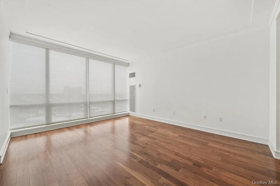 5 Renaissance, White Plains, NY, 2 Bedrooms Bedrooms, 4 Rooms Rooms,2 BathroomsBathrooms,Residential Lease,For Rent,Renaissance,0,1027730 5 Renaissance, White Plains, NY, 2 Bedrooms Bedrooms, 4 Rooms Rooms,2 BathroomsBathrooms,Residential Lease,For Rent,Renaissance,0,1027730
