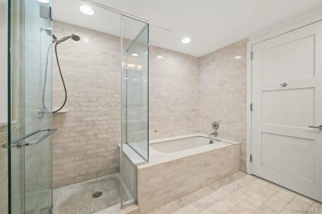 5 Renaissance, White Plains, NY, 2 Bedrooms Bedrooms, 4 Rooms Rooms,2 BathroomsBathrooms,Residential Lease,For Rent,Renaissance,0,1027730 5 Renaissance, White Plains, NY, 2 Bedrooms Bedrooms, 4 Rooms Rooms,2 BathroomsBathrooms,Residential Lease,For Rent,Renaissance,0,1027730