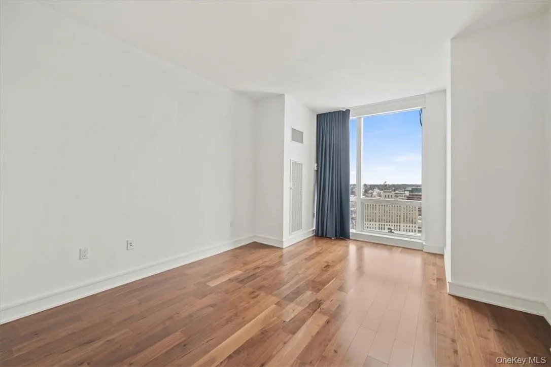5 Renaissance, White Plains, NY, 2 Bedrooms Bedrooms, 4 Rooms Rooms,2 BathroomsBathrooms,Residential Lease,For Rent,Renaissance,0,1027730 5 Renaissance, White Plains, NY, 2 Bedrooms Bedrooms, 4 Rooms Rooms,2 BathroomsBathrooms,Residential Lease,For Rent,Renaissance,0,1027730