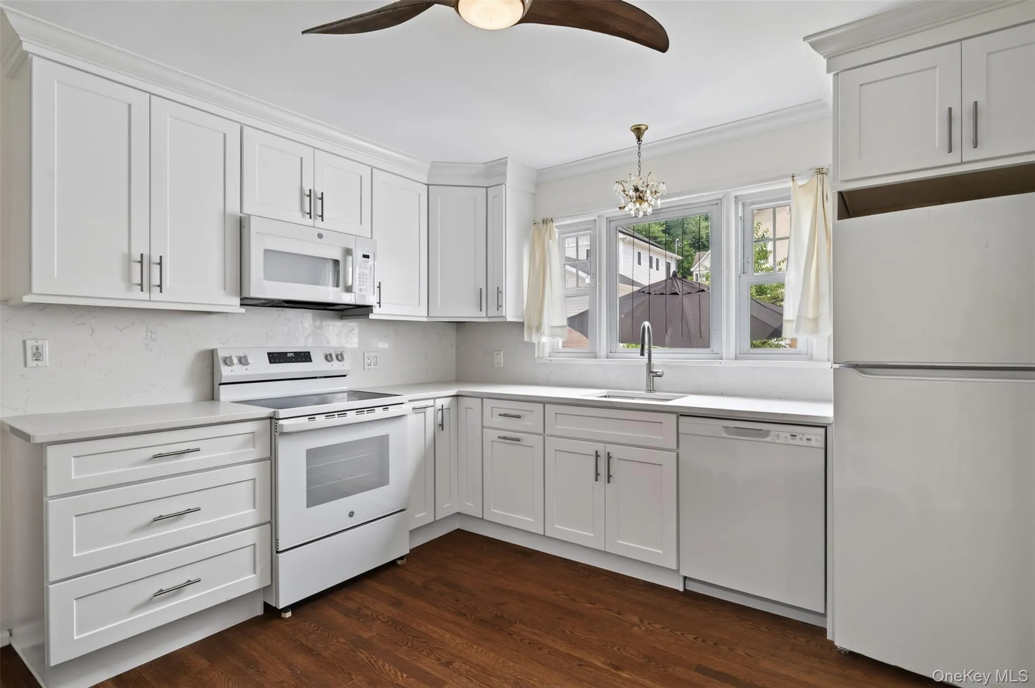 354 Eighth Avenue, Pelham, NY, 4 Bedrooms Bedrooms, 8 Rooms Rooms,1 BathroomBathrooms,Residential Lease,For Rent,Eighth,0,1027734 354 Eighth Avenue, Pelham, NY, 4 Bedrooms Bedrooms, 8 Rooms Rooms,1 BathroomBathrooms,Residential Lease,For Rent,Eighth,0,1027734