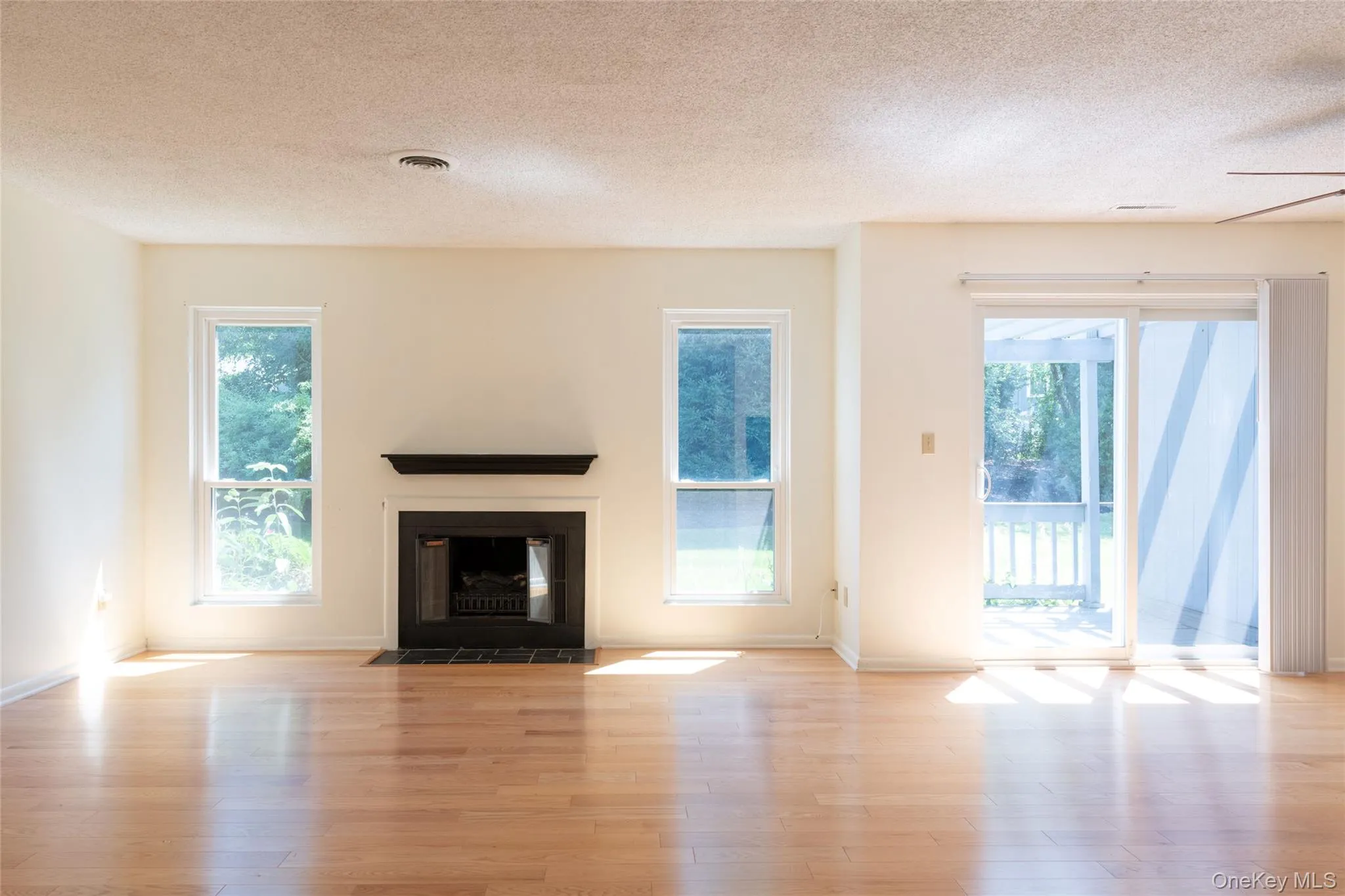 32 North Loop, Rhinebeck, NY, 1 Bedroom Bedrooms, 4 Rooms Rooms,1 BathroomBathrooms,Residential,For Rent,North,0,1027738 32 North Loop, Rhinebeck, NY, 1 Bedroom Bedrooms, 4 Rooms Rooms,1 BathroomBathrooms,Residential,For Rent,North,0,1027738