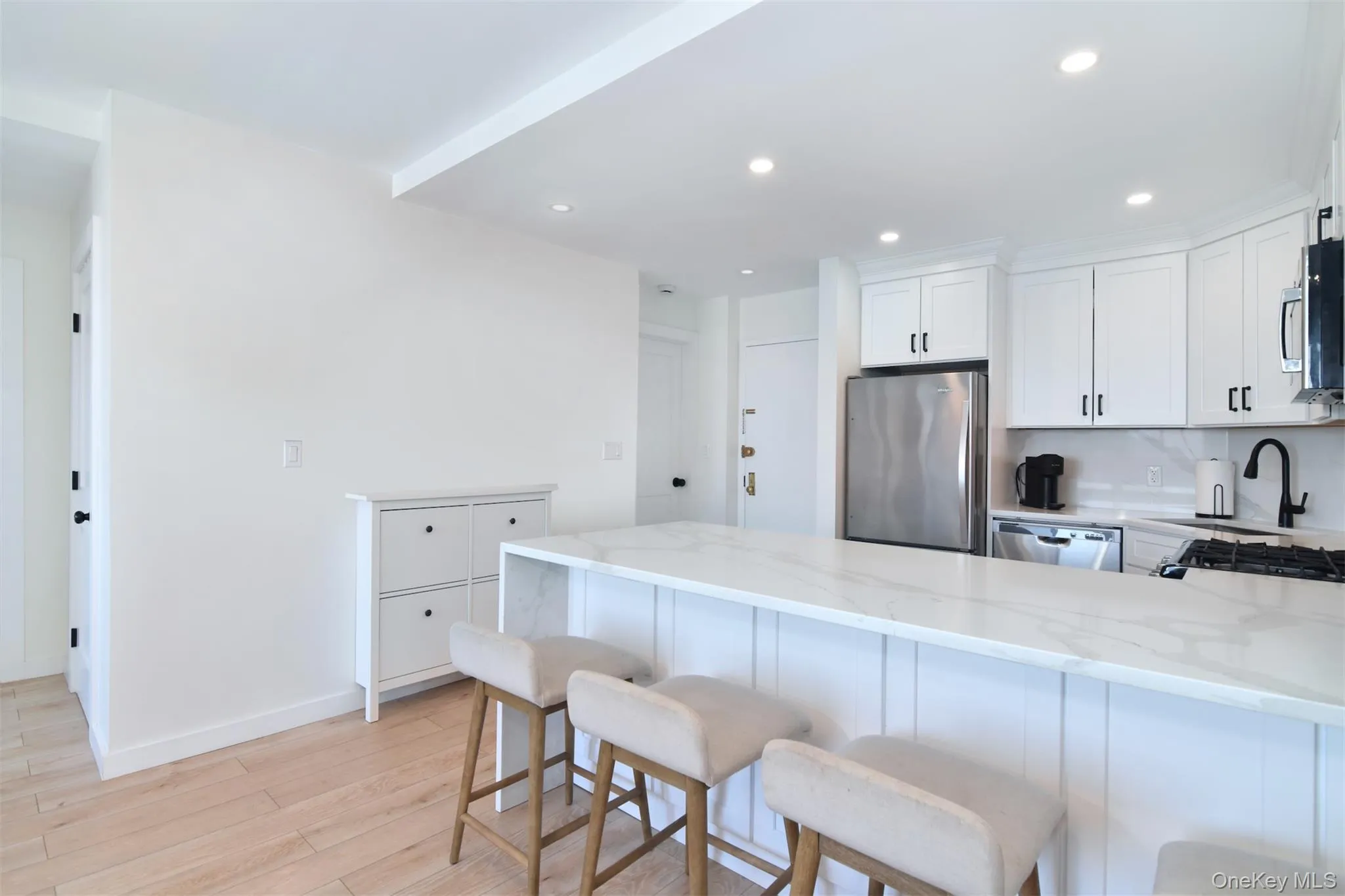 703 Pelham Road, New Rochelle, NY, 2 Bedrooms Bedrooms, 6 Rooms Rooms,2 BathroomsBathrooms,Residential,For Rent,Pelham,0,1027739 703 Pelham Road, New Rochelle, NY, 2 Bedrooms Bedrooms, 6 Rooms Rooms,2 BathroomsBathrooms,Residential,For Rent,Pelham,0,1027739