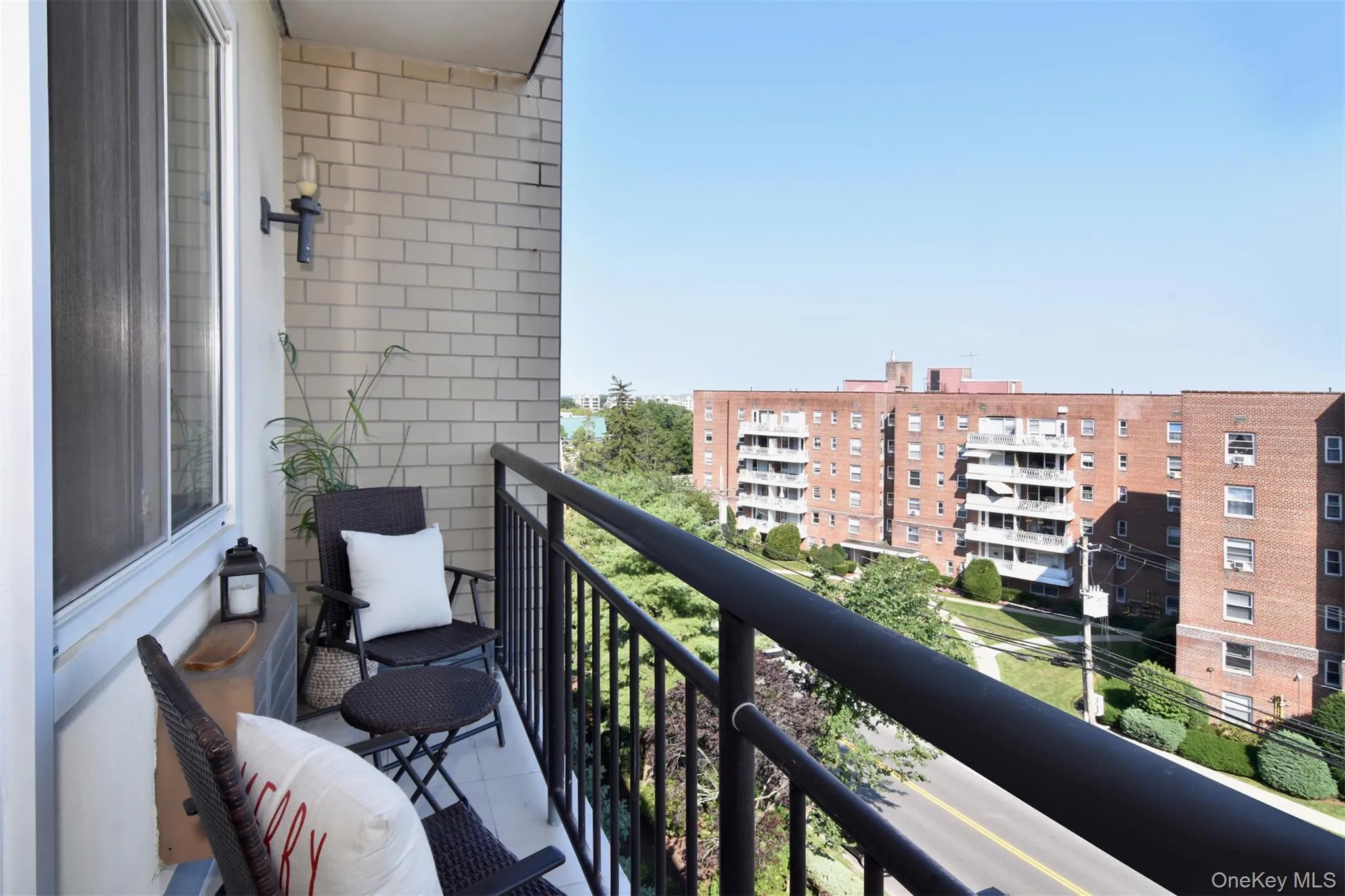 703 Pelham Road, New Rochelle, NY, 2 Bedrooms Bedrooms, 6 Rooms Rooms,2 BathroomsBathrooms,Residential,For Rent,Pelham,0,1027739 703 Pelham Road, New Rochelle, NY, 2 Bedrooms Bedrooms, 6 Rooms Rooms,2 BathroomsBathrooms,Residential,For Rent,Pelham,0,1027739