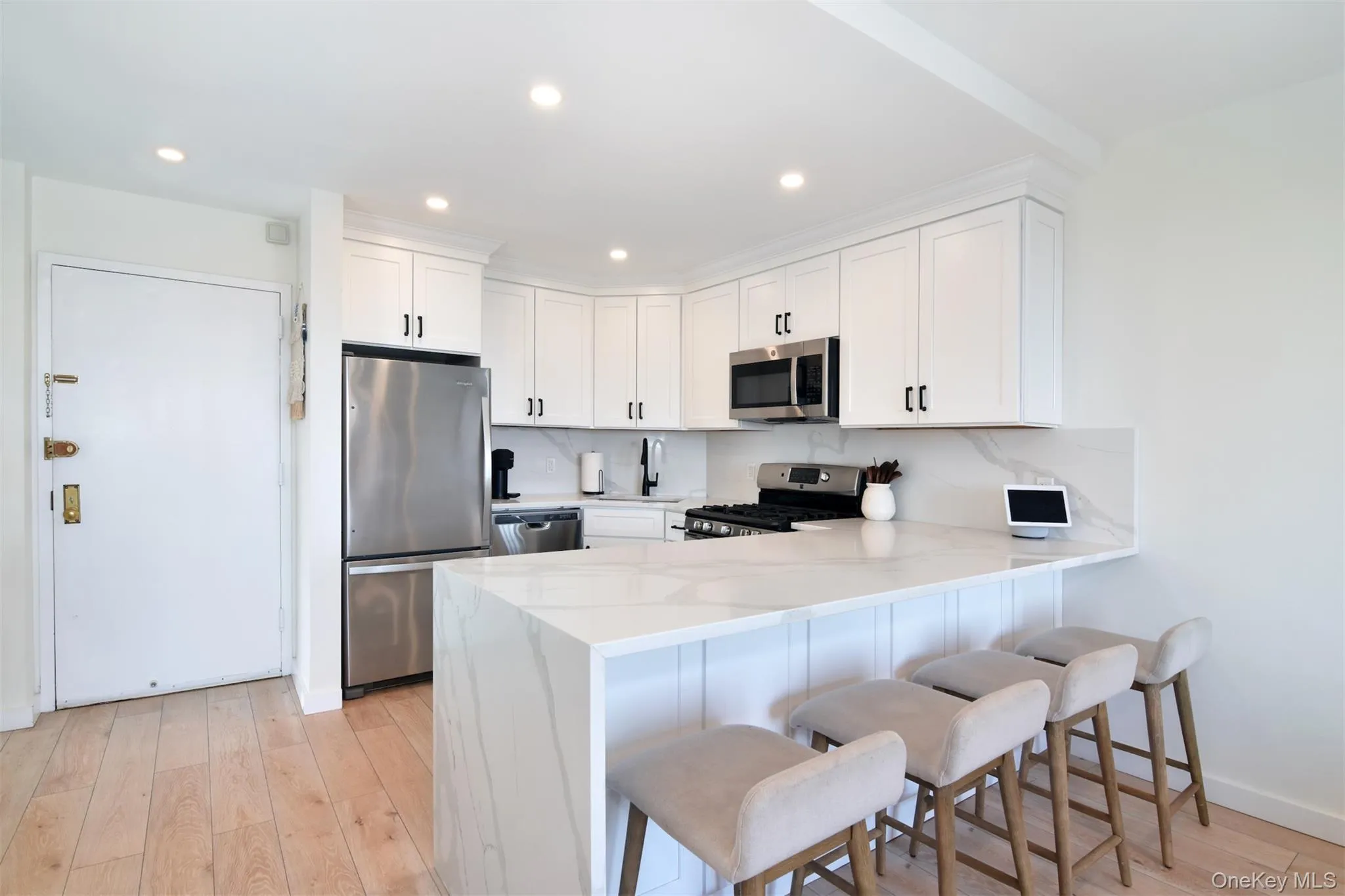 703 Pelham Road, New Rochelle, NY, 2 Bedrooms Bedrooms, 6 Rooms Rooms,2 BathroomsBathrooms,Residential,For Rent,Pelham,0,1027739 703 Pelham Road, New Rochelle, NY, 2 Bedrooms Bedrooms, 6 Rooms Rooms,2 BathroomsBathrooms,Residential,For Rent,Pelham,0,1027739