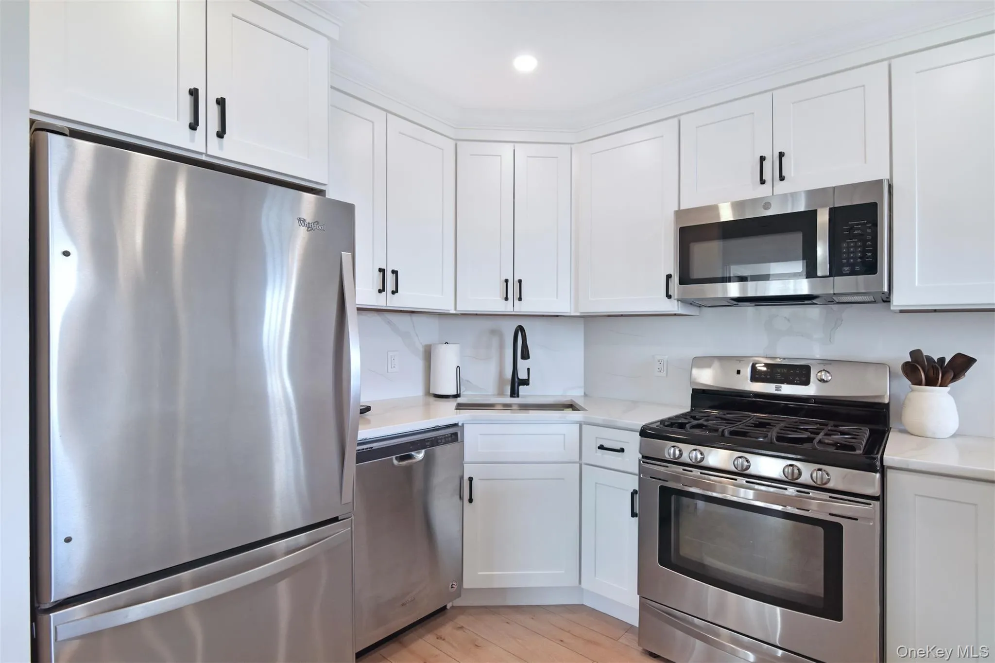 703 Pelham Road, New Rochelle, NY, 2 Bedrooms Bedrooms, 6 Rooms Rooms,2 BathroomsBathrooms,Residential,For Rent,Pelham,0,1027739 703 Pelham Road, New Rochelle, NY, 2 Bedrooms Bedrooms, 6 Rooms Rooms,2 BathroomsBathrooms,Residential,For Rent,Pelham,0,1027739
