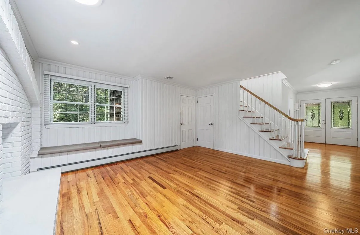 21 Wilderness Road, Smithtown, NY, 4 Bedrooms Bedrooms, 10 Rooms Rooms,3 BathroomsBathrooms,Residential,For Rent,Wilderness,0,1027742 21 Wilderness Road, Smithtown, NY, 4 Bedrooms Bedrooms, 10 Rooms Rooms,3 BathroomsBathrooms,Residential,For Rent,Wilderness,0,1027742