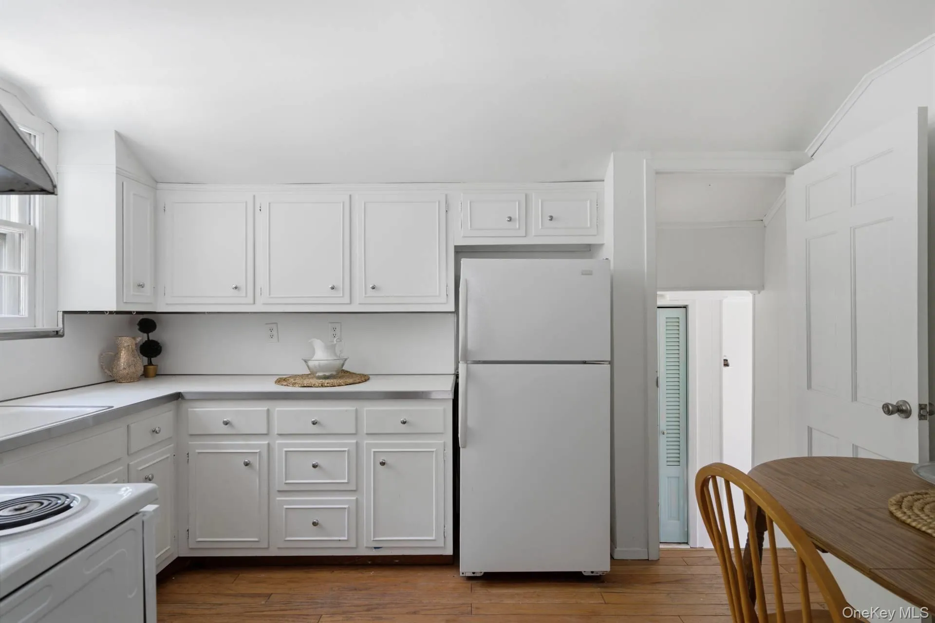 1680 Sea Road, Southampton, NY, 3 Bedrooms Bedrooms, 8 Rooms Rooms,2 BathroomsBathrooms,Residential,For Rent,Sea,0,1027749 1680 Sea Road, Southampton, NY, 3 Bedrooms Bedrooms, 8 Rooms Rooms,2 BathroomsBathrooms,Residential,For Rent,Sea,0,1027749