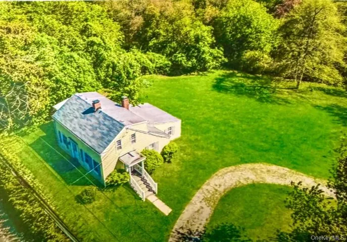 1680 N Sea Road, Southampton, New York 11968